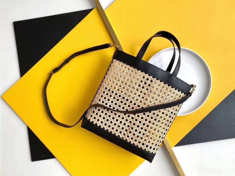 Yves Saint Laurent - Bags 