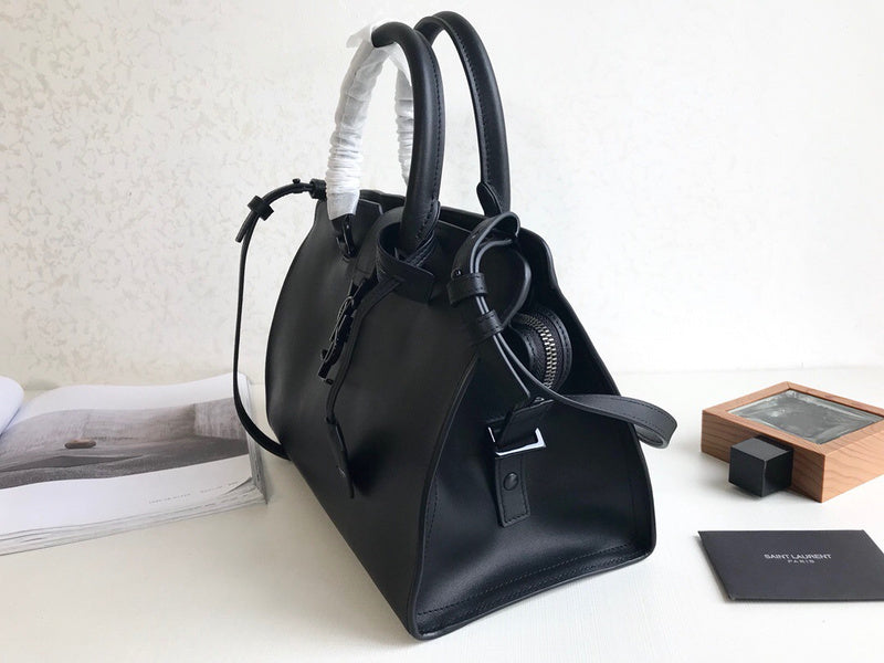 Yves Saint Laurent - Bags
