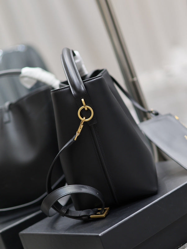 Yves Saint Laurent - Bags