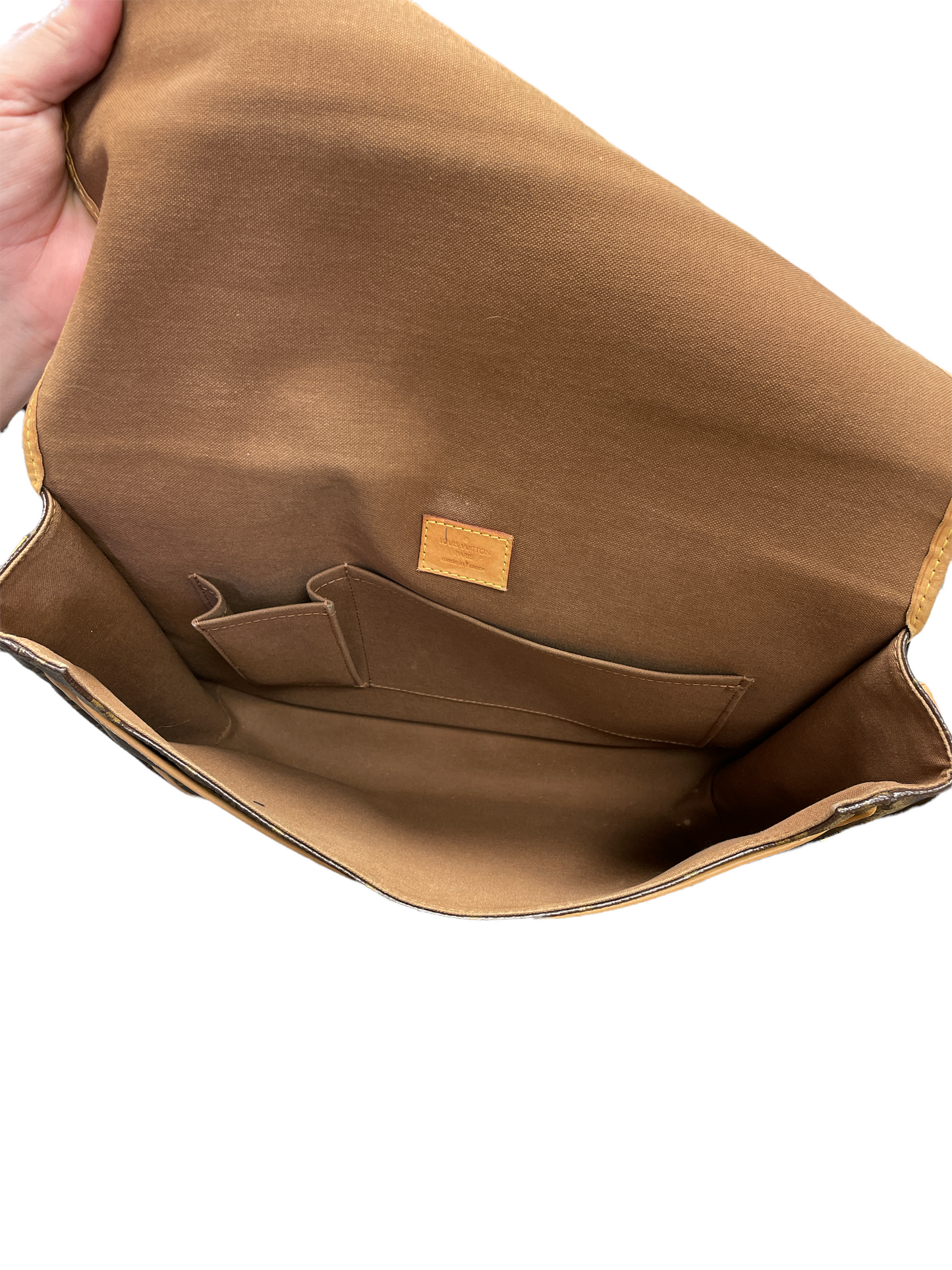 Handbag Luxury Designer By Louis Vuitton Bosphore Messenger Bag Monogram canvas GM Size: Medium