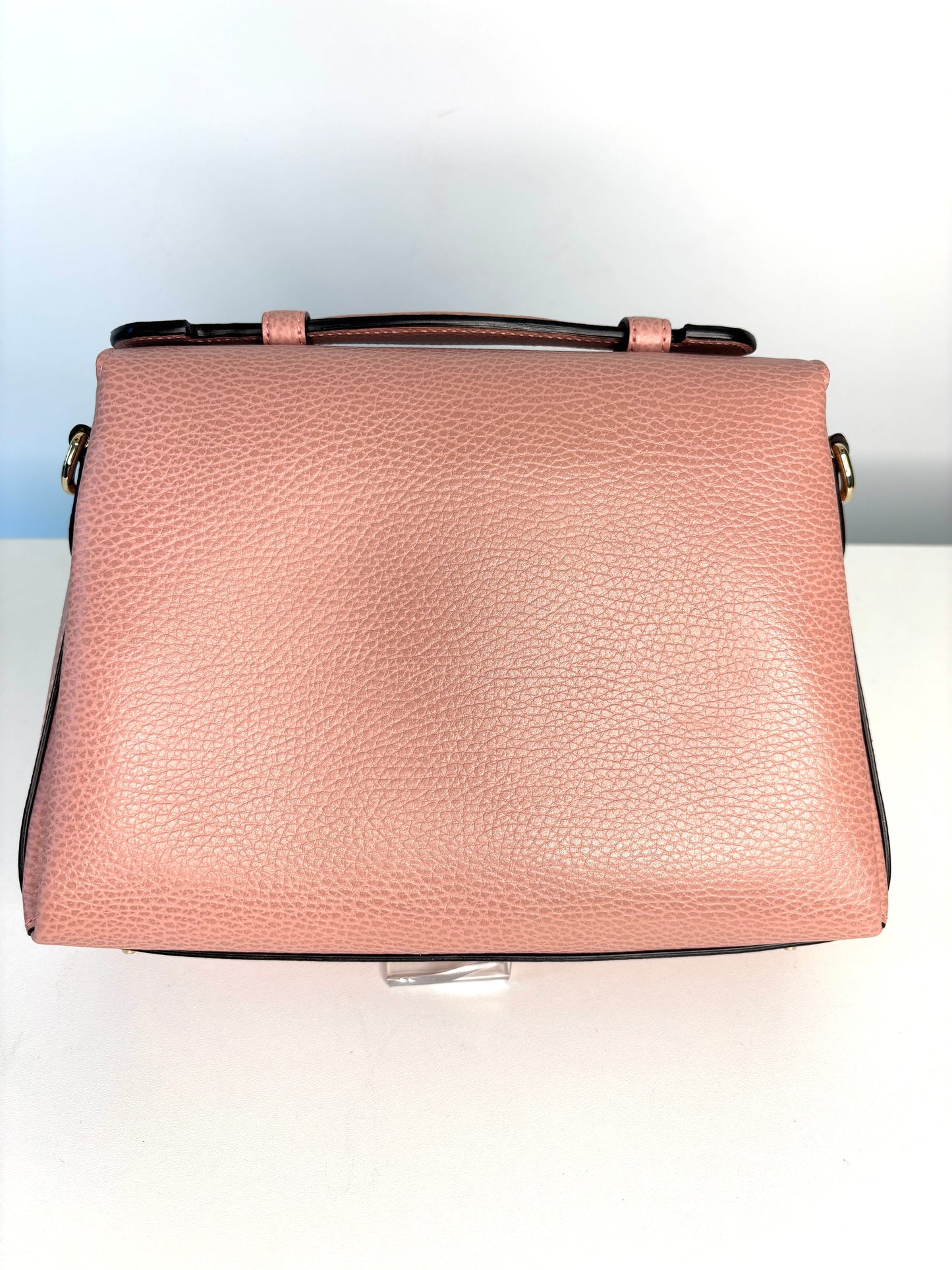 Gucci Chain Leather Shoulder Bag
