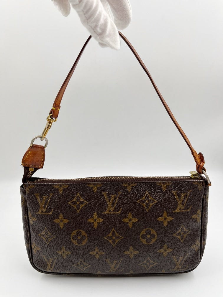 Louis Vuitton Pochette Clutch