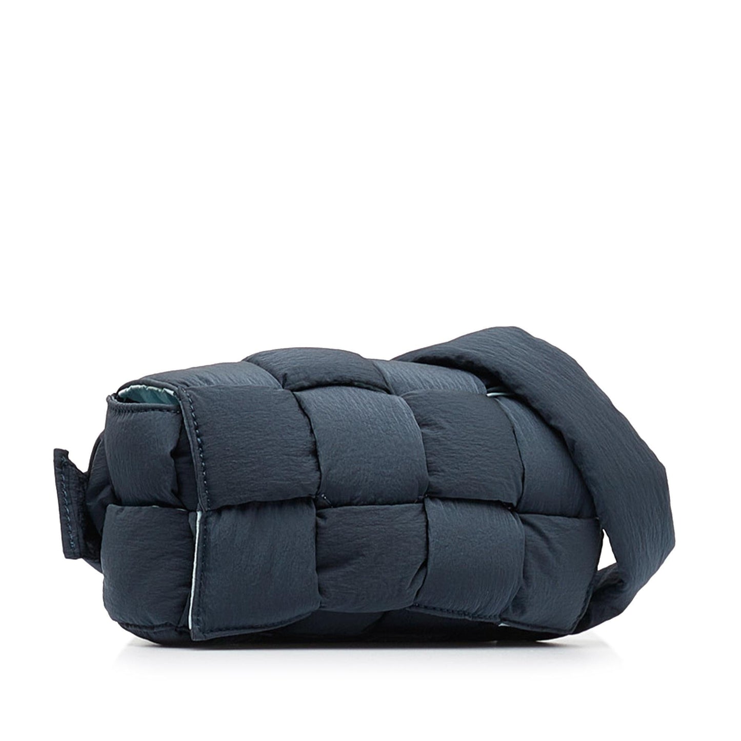Luxury Bottega Veneta Padded Tech Cassette Crossbody (SHG-e9rzUL)