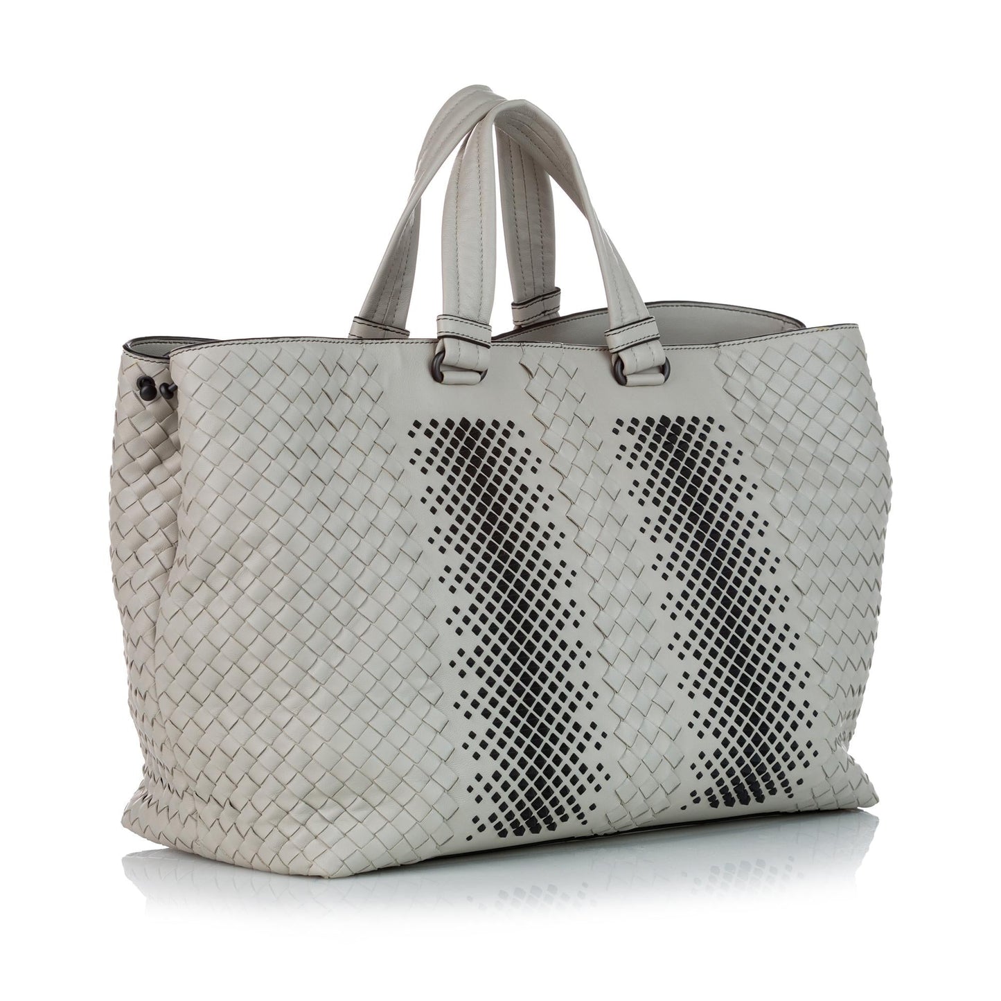 Luxury Bottega Veneta Studded Intrecciato Leather Satchel (SHG-28232)