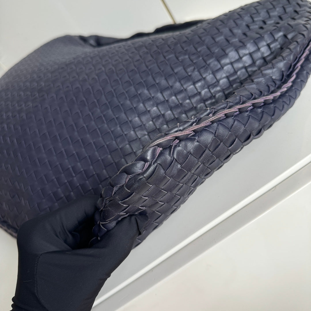 Bottega Veneta Veneta Hobo Maxi Navy Intrecciato Leather Bag 51-53cm
