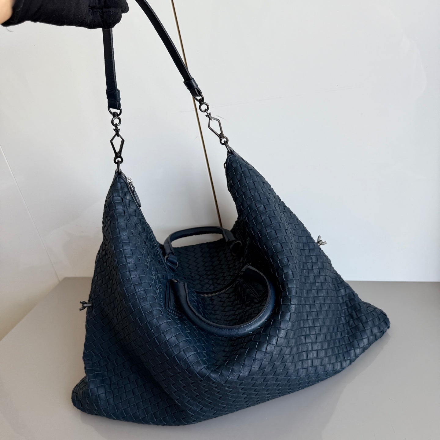 Bottega Veneta Maxi Convertible Tote Bag Navy Leather 50cm