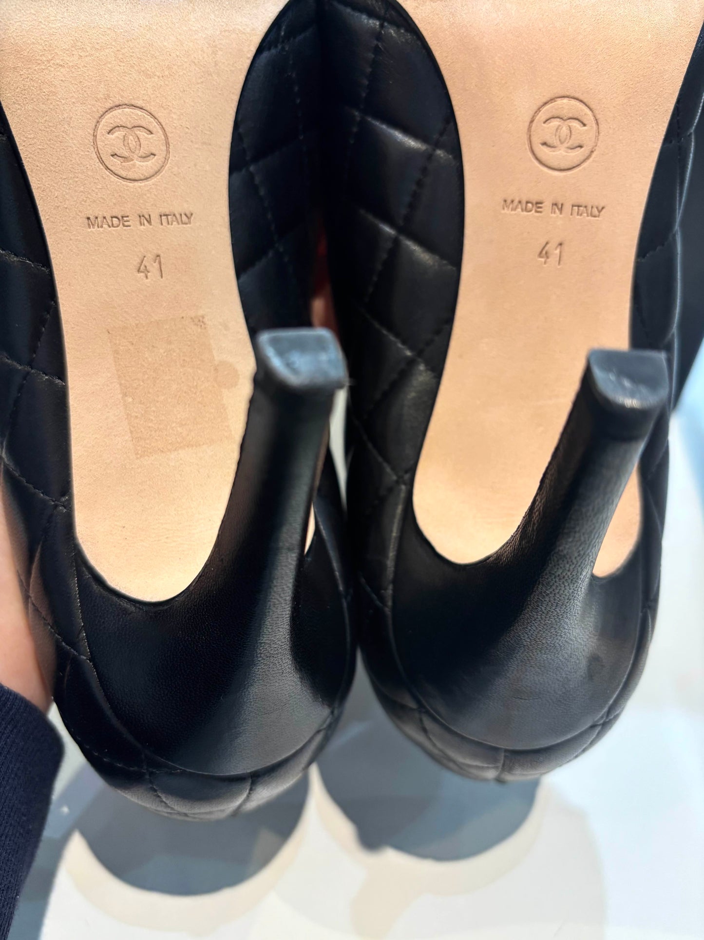 CHANEL CC QUILTED LAMBSKIN LEATHER PUMPS Handbag