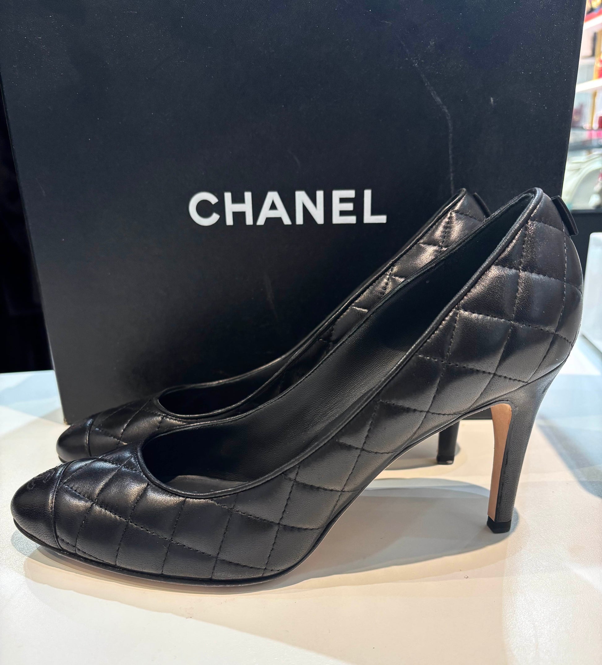 CHANEL CC QUILTED LAMBSKIN LEATHER PUMPS Handbag
