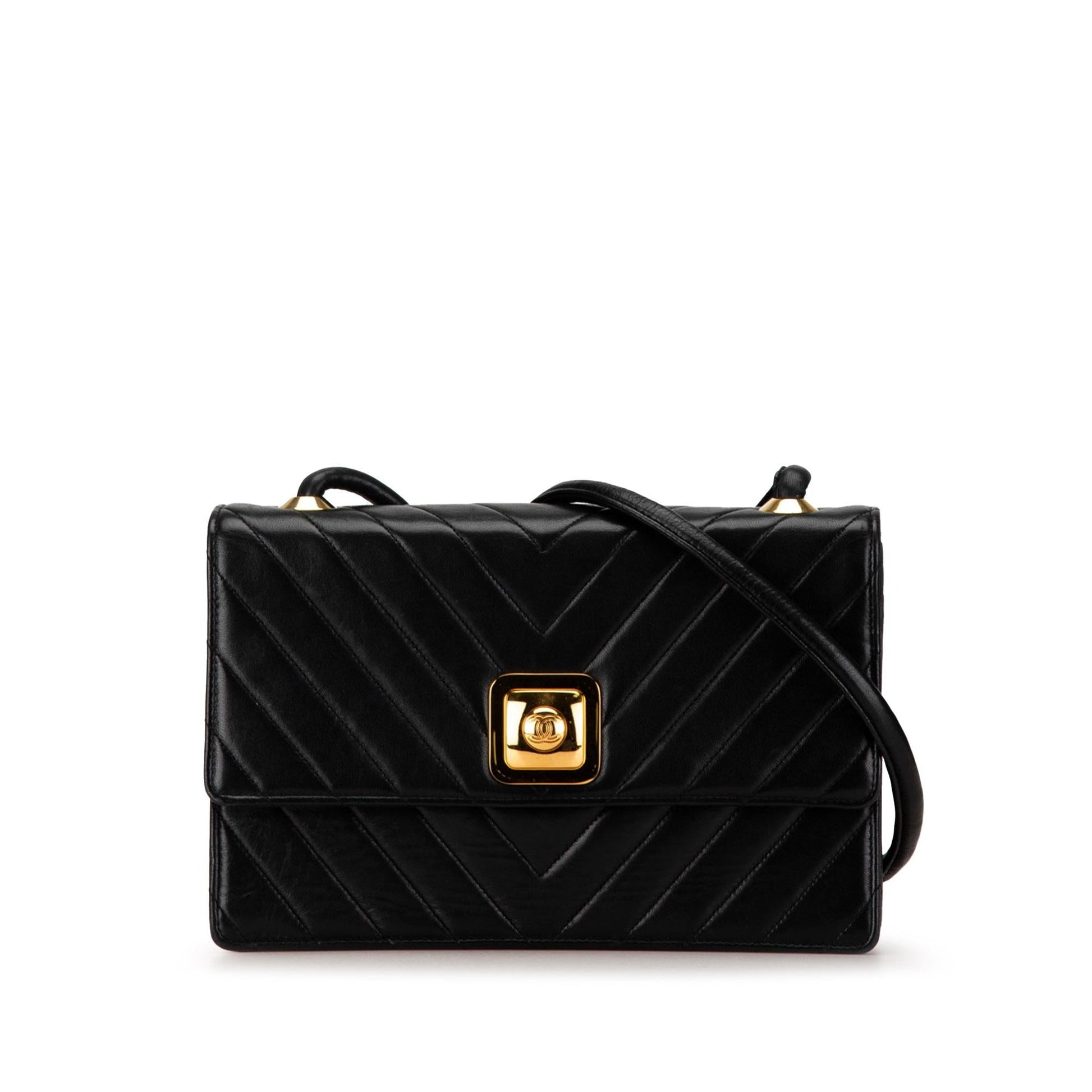 Chanel CC Chevron Lambskin Crossbody (SHG-N7XQs1)