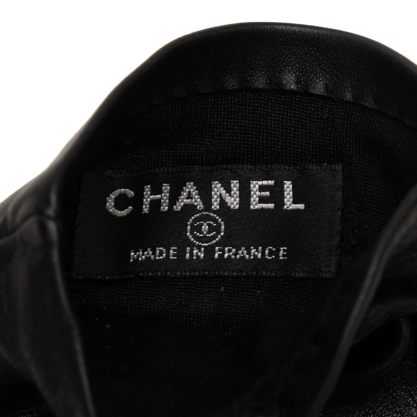 Chanel Lambskin CC Chain Link Gloves (SHG-jpfARh) Handbag