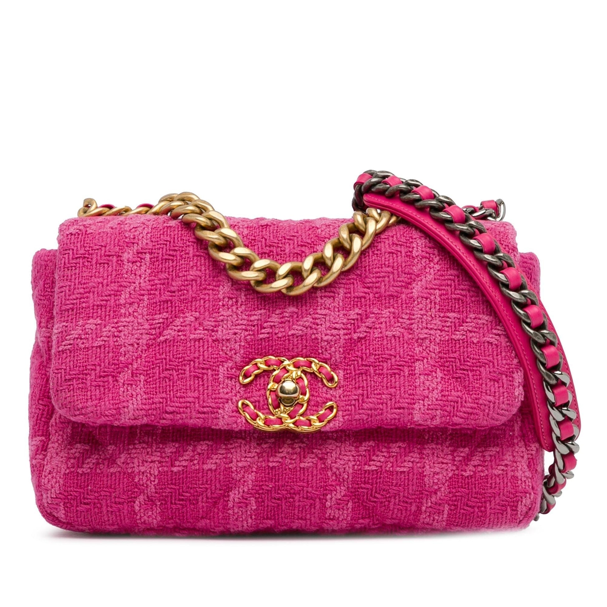 Chanel Medium Tweed 19 Flap (SHG-sCADBh) Shoulder Bag