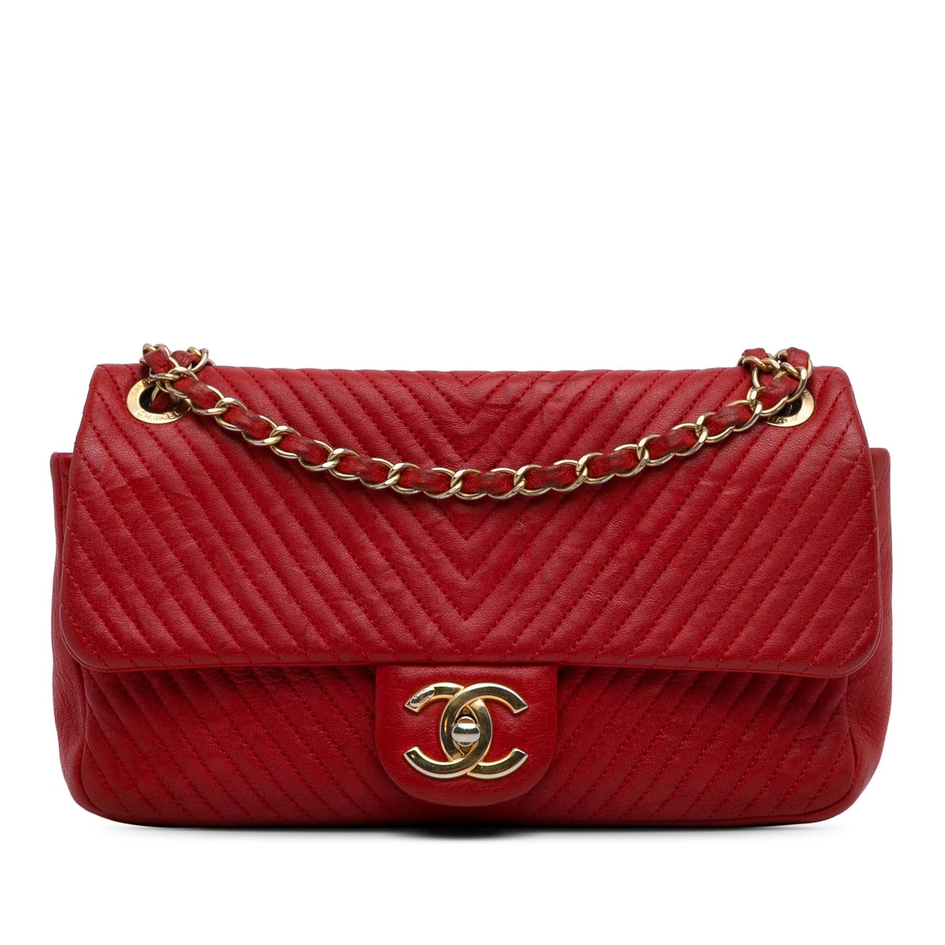 Chanel Medium Wrinkled Calfskin Quilted Chevron Medallion Charm Surpique Flap (SHG-hytIzX) Shoulder Bag