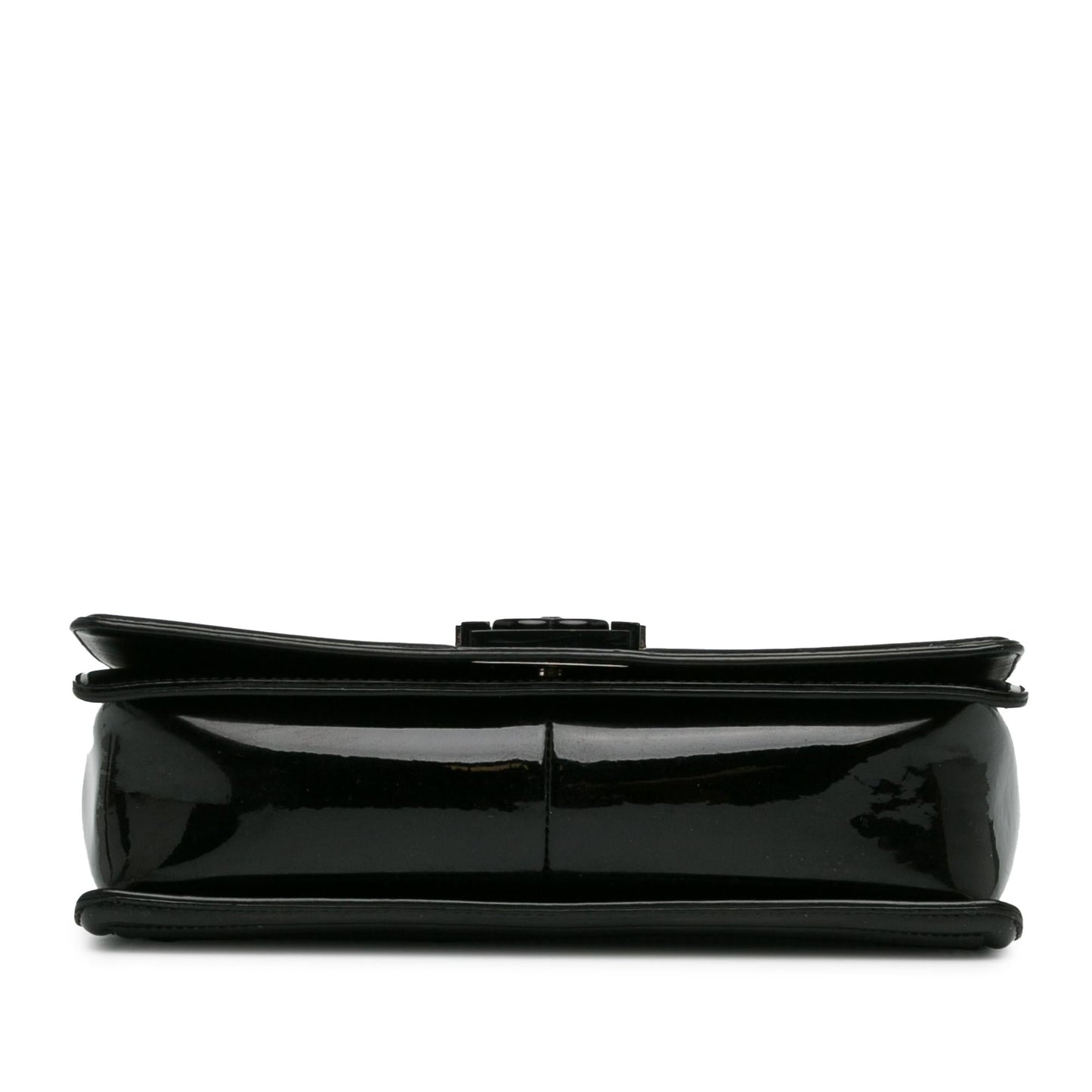 Chanel New Medium Patent Boy Flap (SHG-qryhXJ) Crossbody