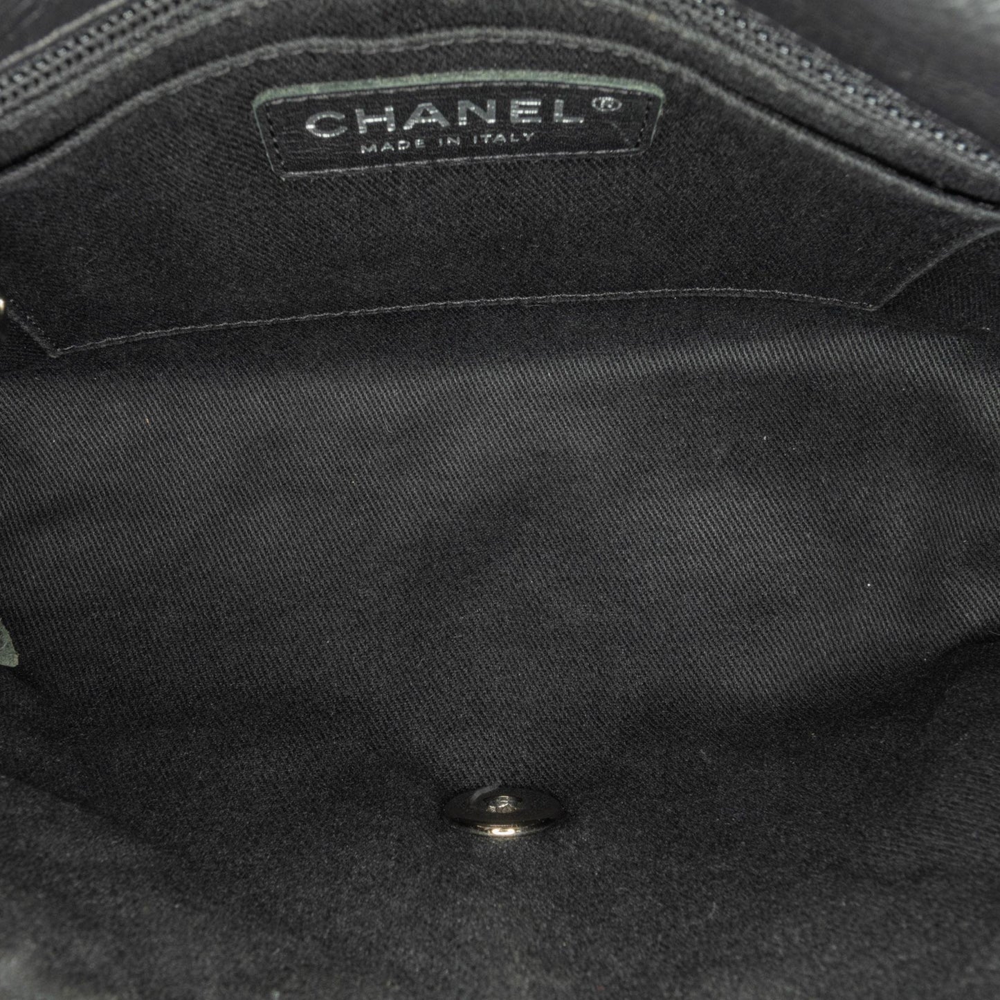 Chanel Quilted Calfskin Curvy Flap (SHG-7XhJvX) Shoulder Bag