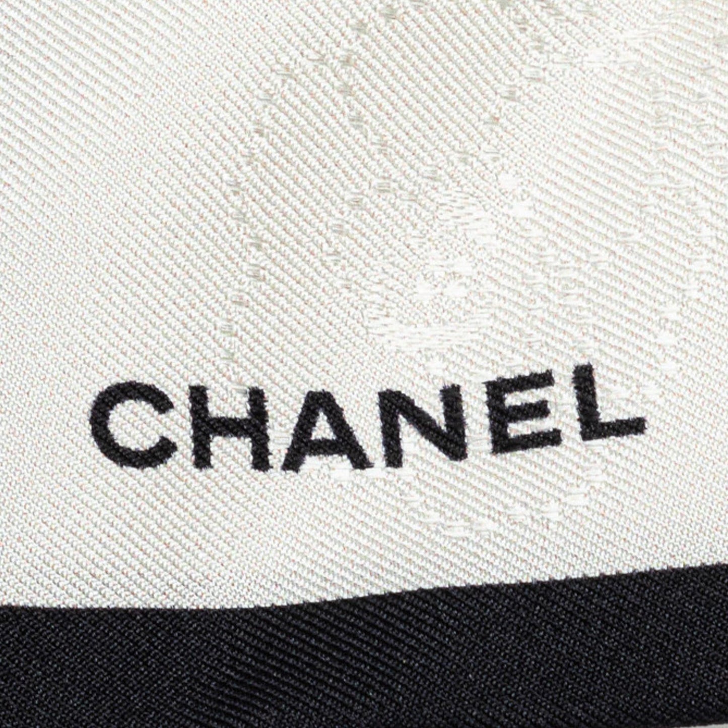 Chanel Silk CC Bow Scrunchie (SHG-AINwNO) Handbag