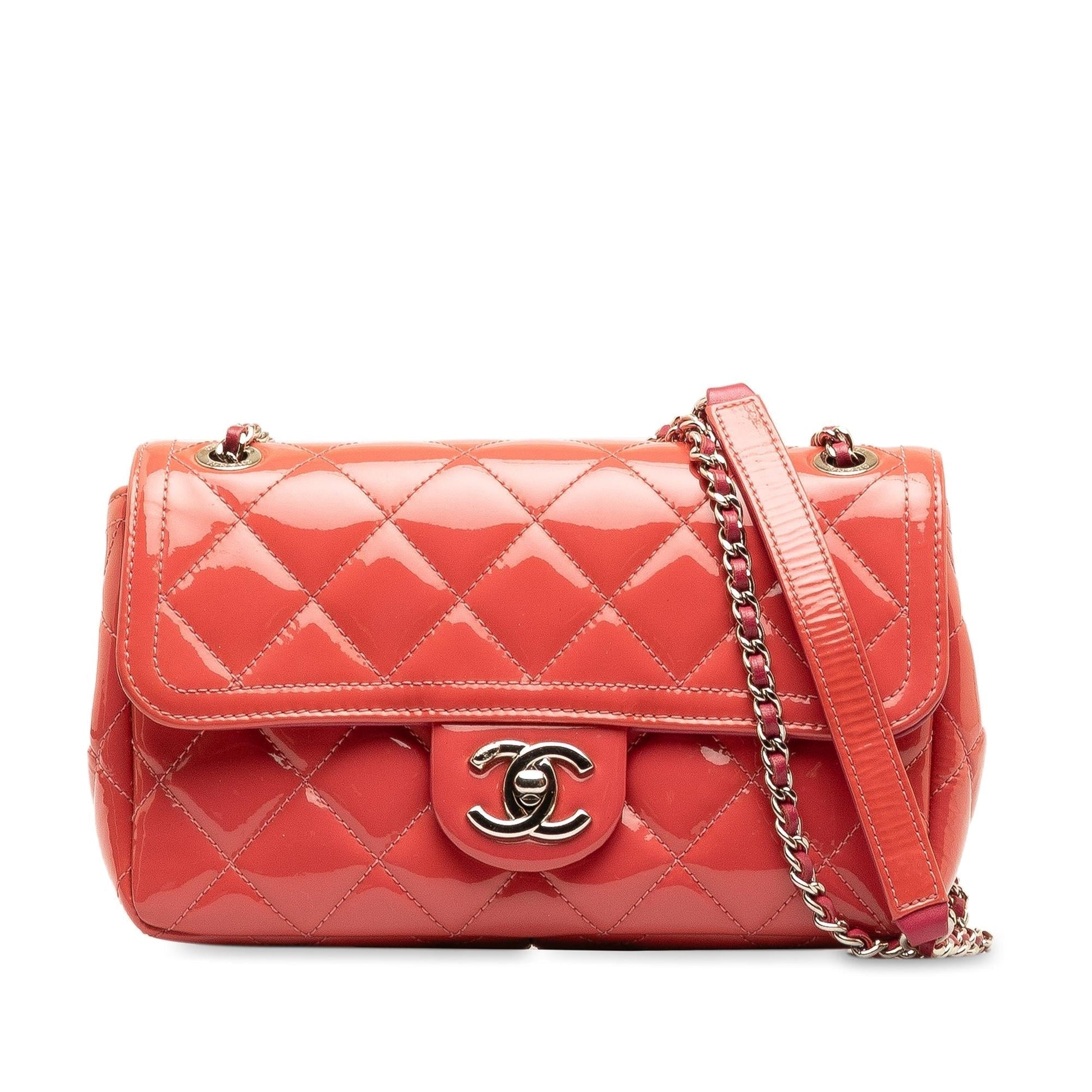 Chanel Small Patent Coco Shine Flap (SHG-Y18gc2) Shoulder Bag