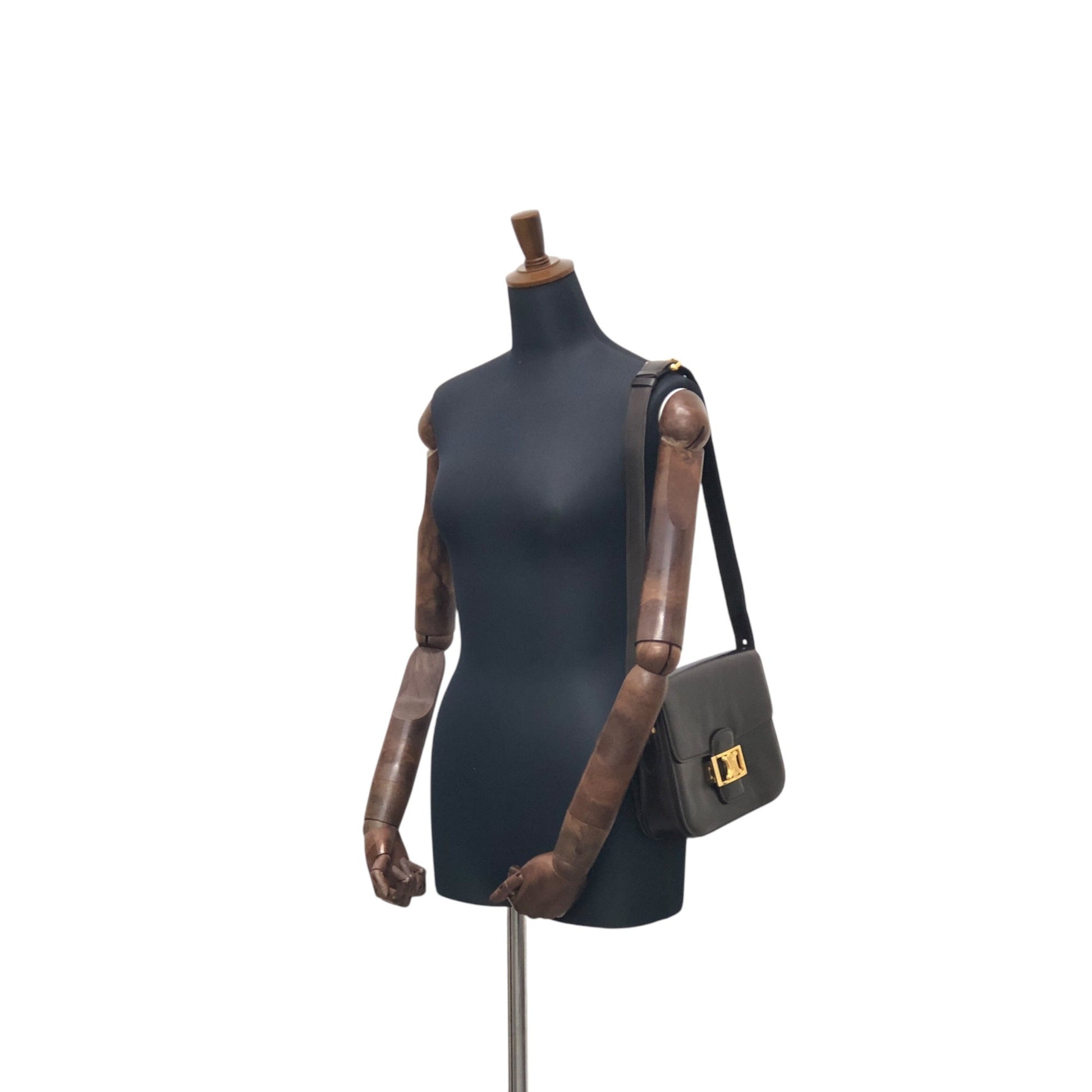 CELINE Triomphe Shoulder bag Brown xeaff4