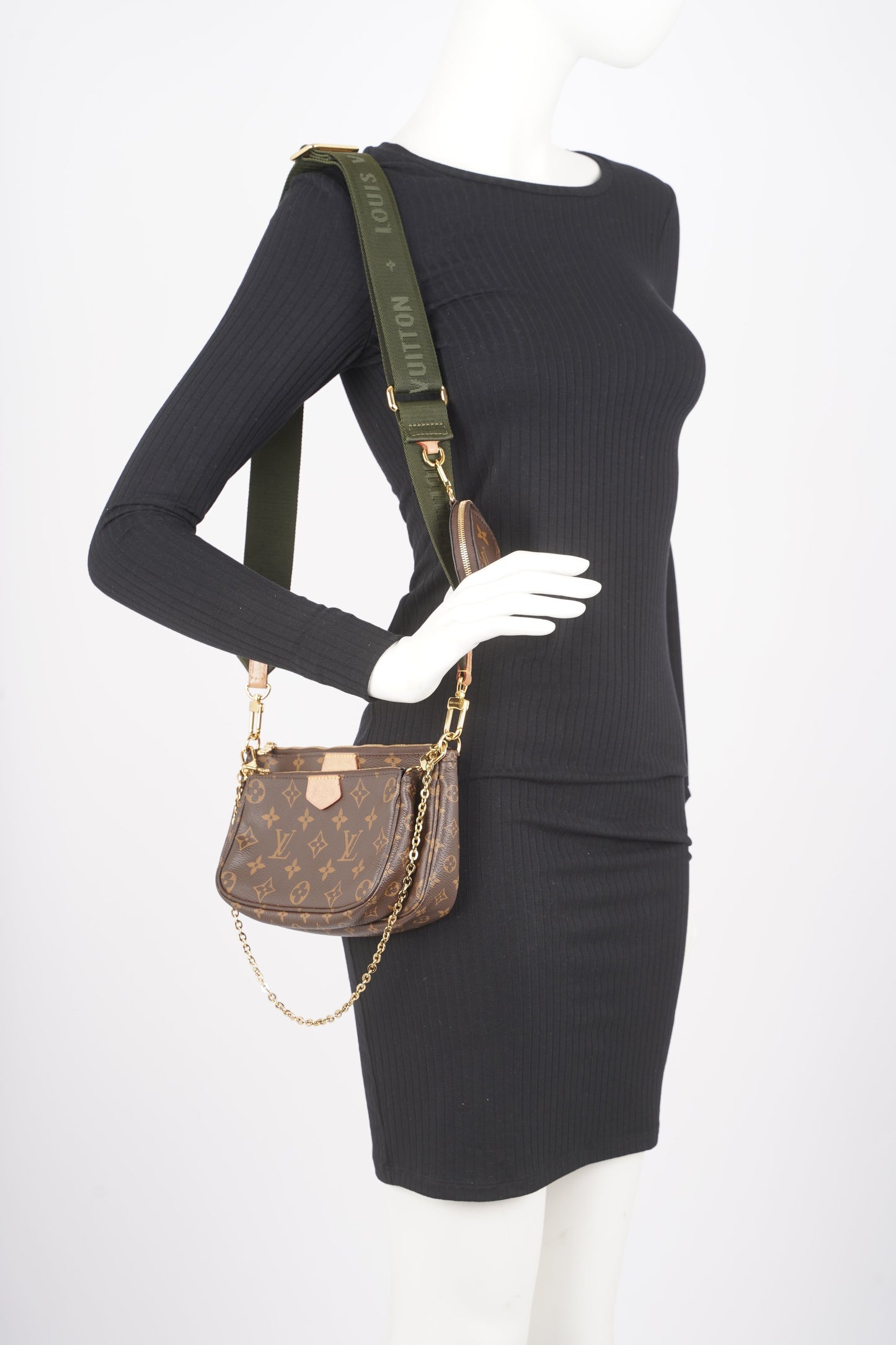Louis Vuitton Womens Multi Pochette Accessoires Monogram Clutch