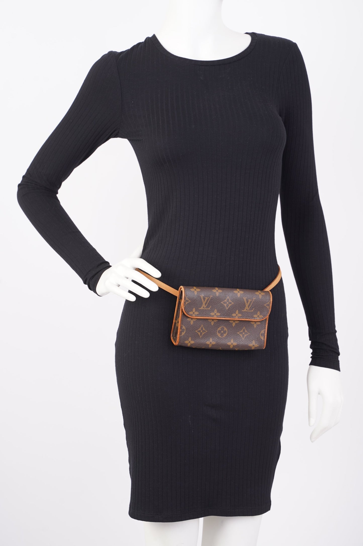 Louis Vuitton Pochette Florentine Monogram Canvas Clutch