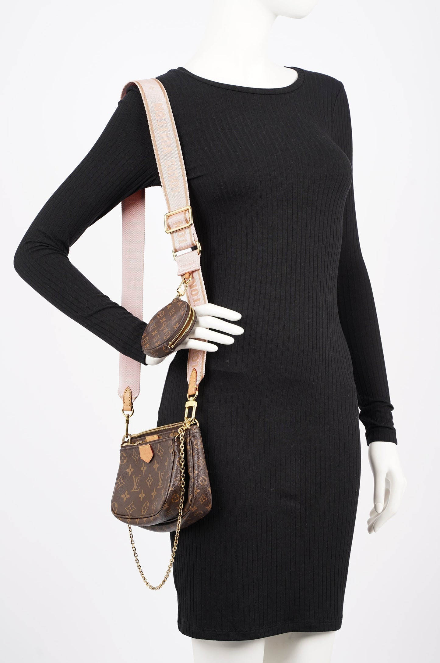 Louis Vuitton Womens Multi Pochette Accessoire Monogram Clutch