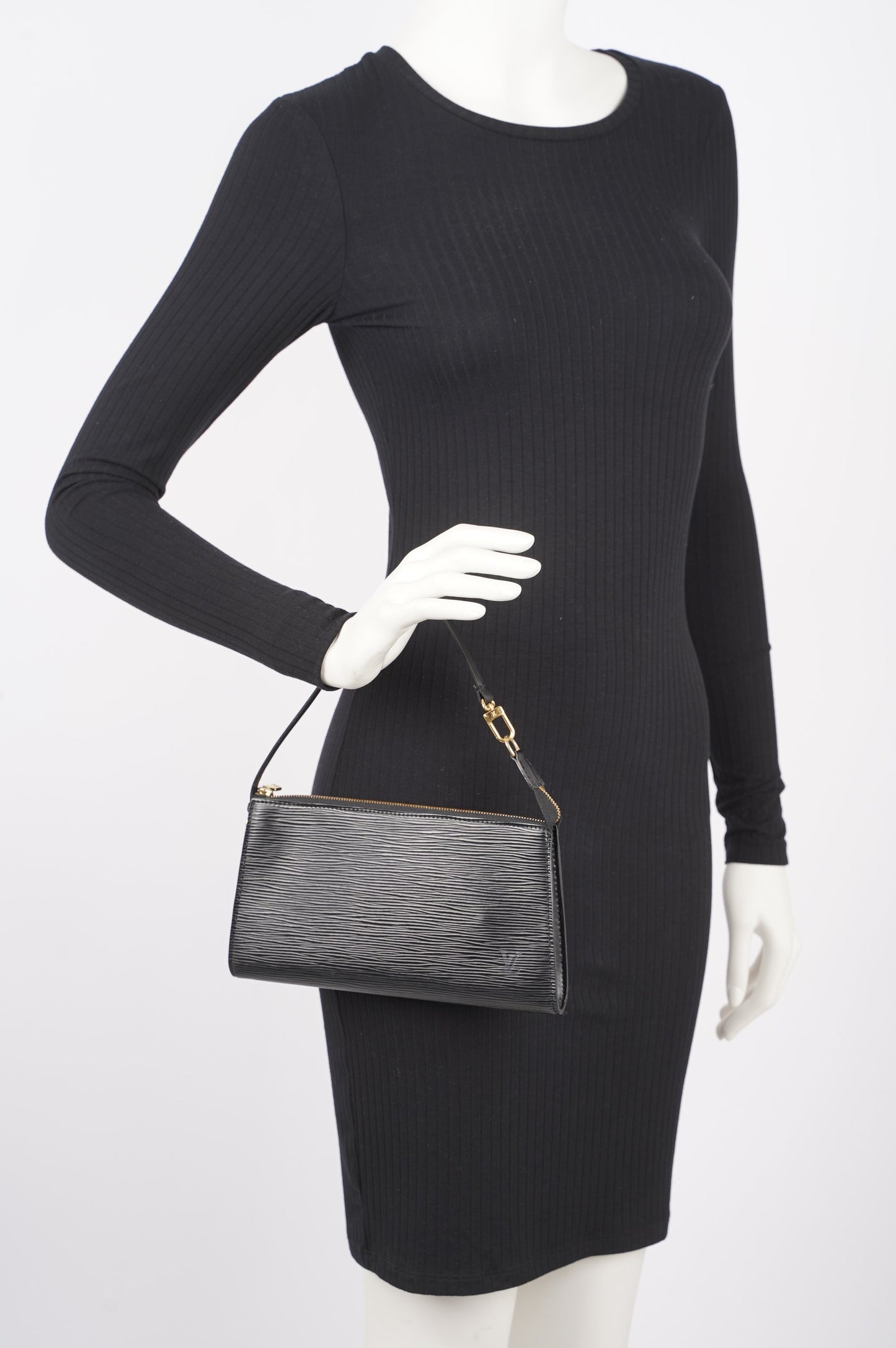 Louis Vuitton Womens Pochette Accessoire Black Epi Leather Clutch