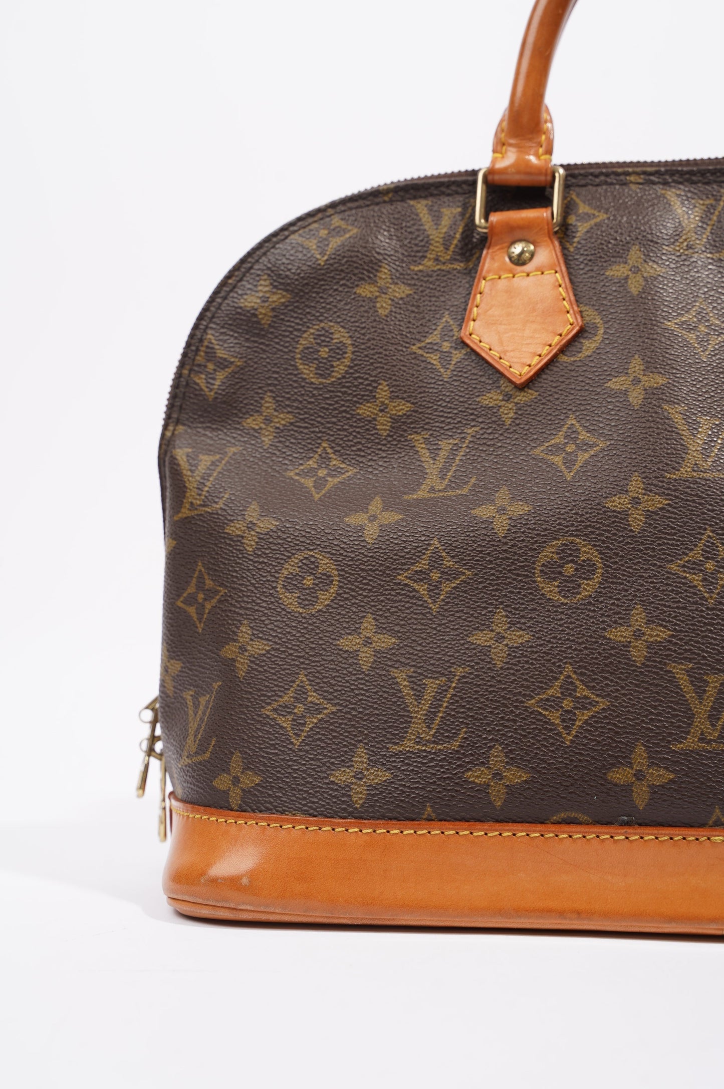 Louis Vuitton Womens Alma Monogram PM Handbag