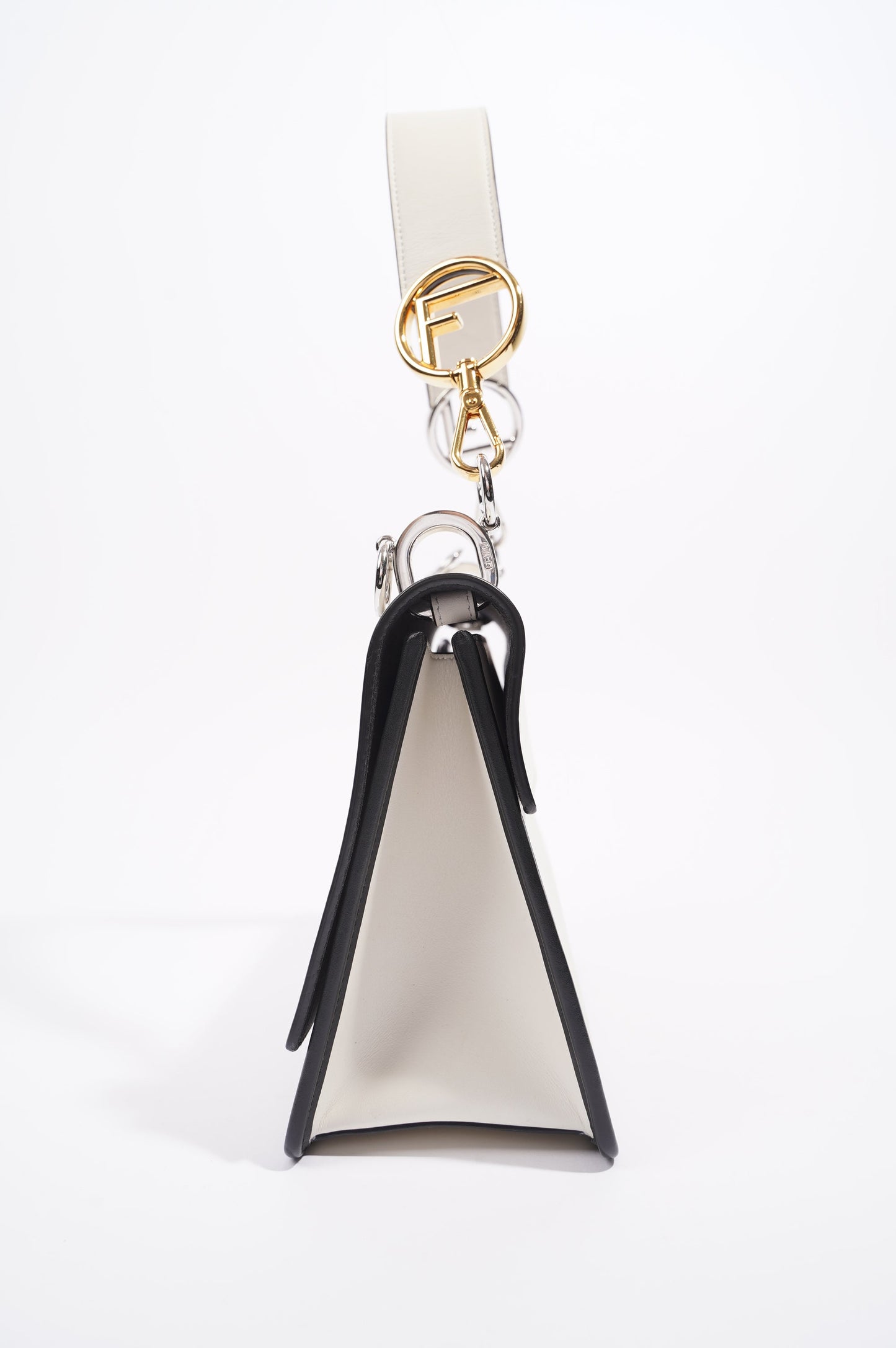 Fendi Womens Kan I F White / Black