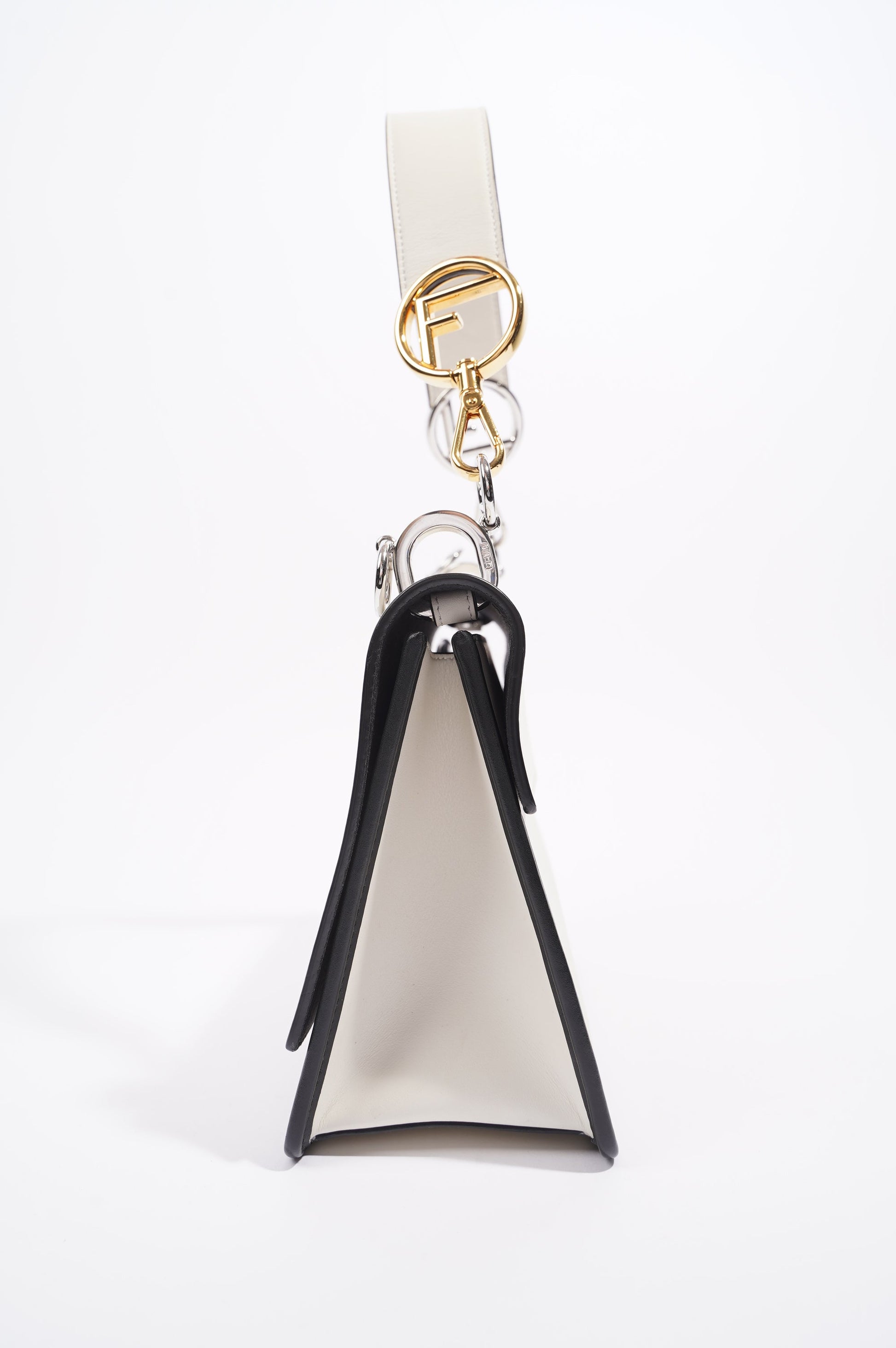 Fendi Womens Kan I F White / Black