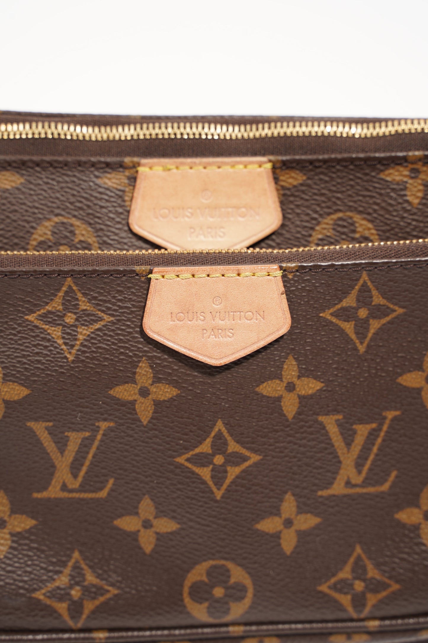 Louis Vuitton Womens Multi Pochette Accessoires Monogram Clutch