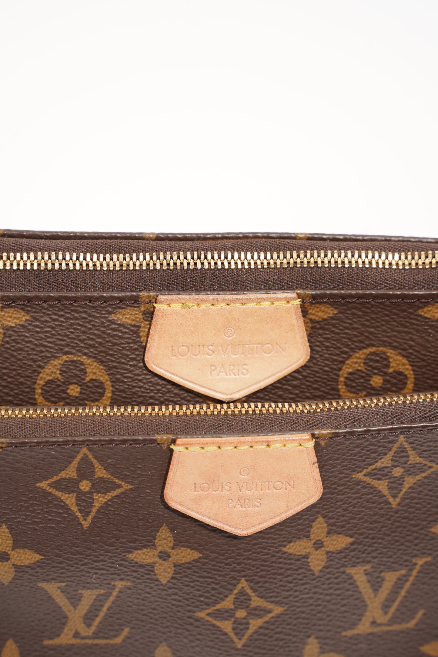 Louis Vuitton Womens Multi Pochette Accessoires Monogram Clutch