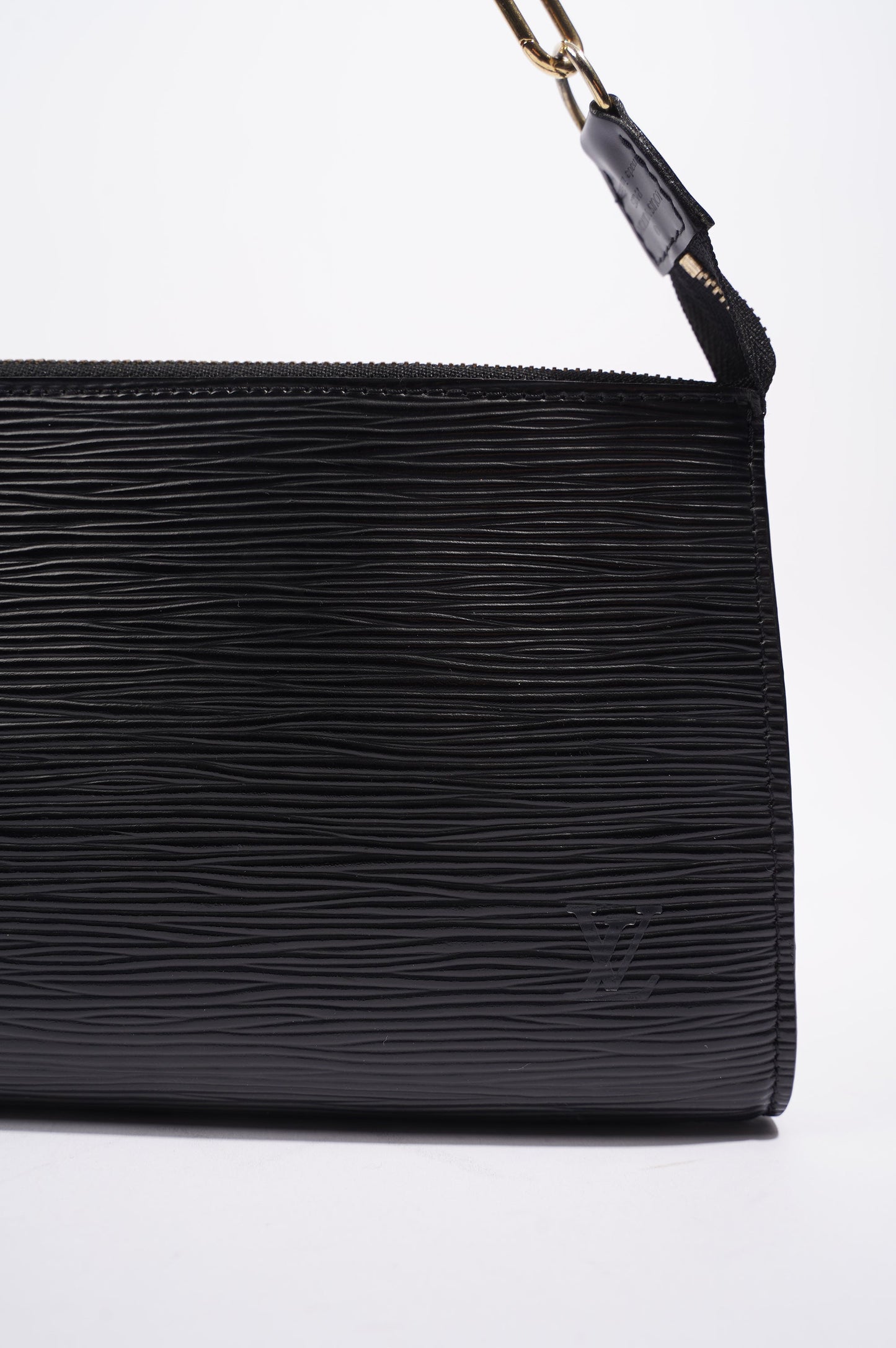 Louis Vuitton Womens Pochette Accessoire Black Epi Leather Clutch