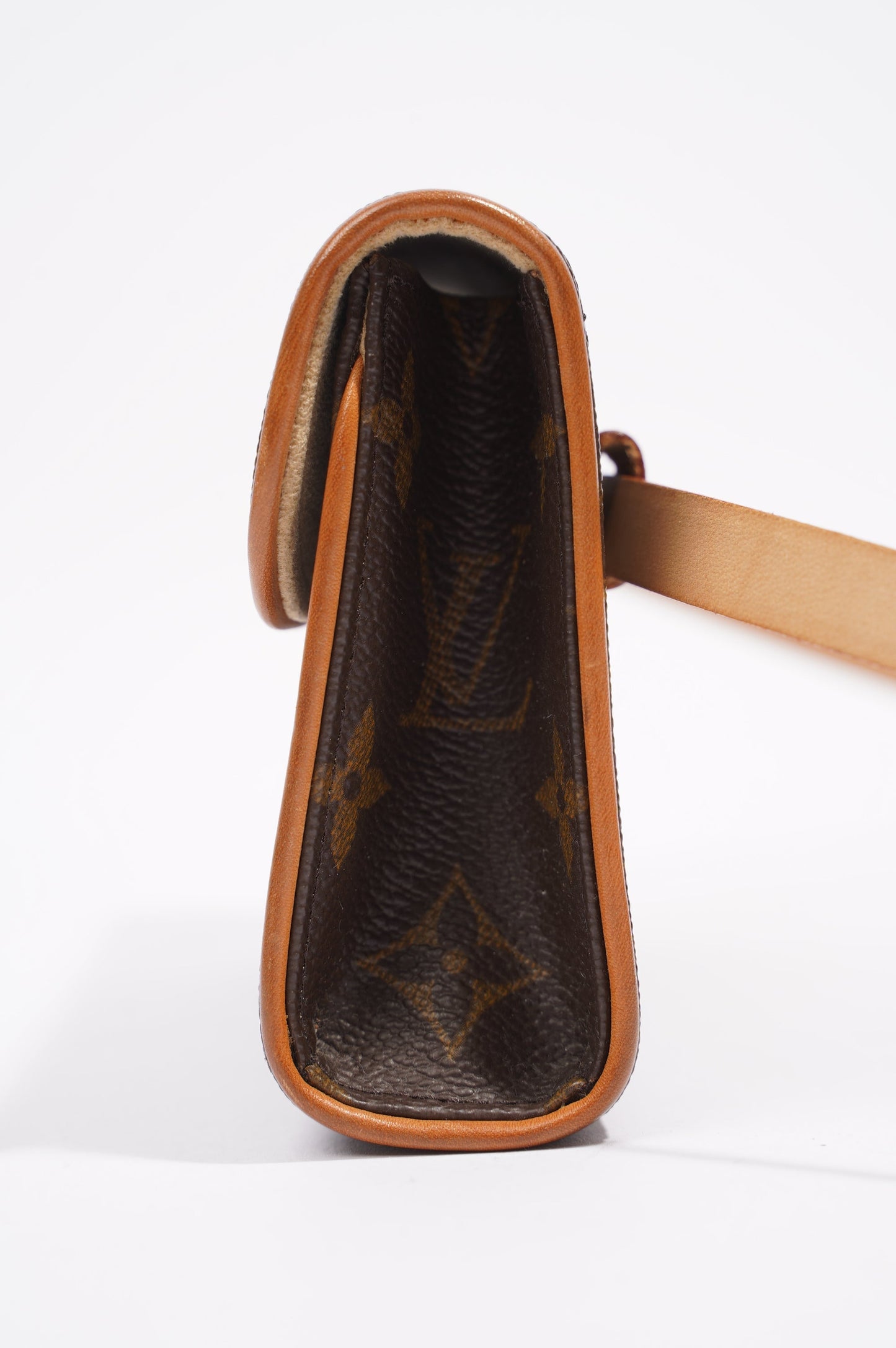 Louis Vuitton Pochette Florentine Monogram Canvas Clutch