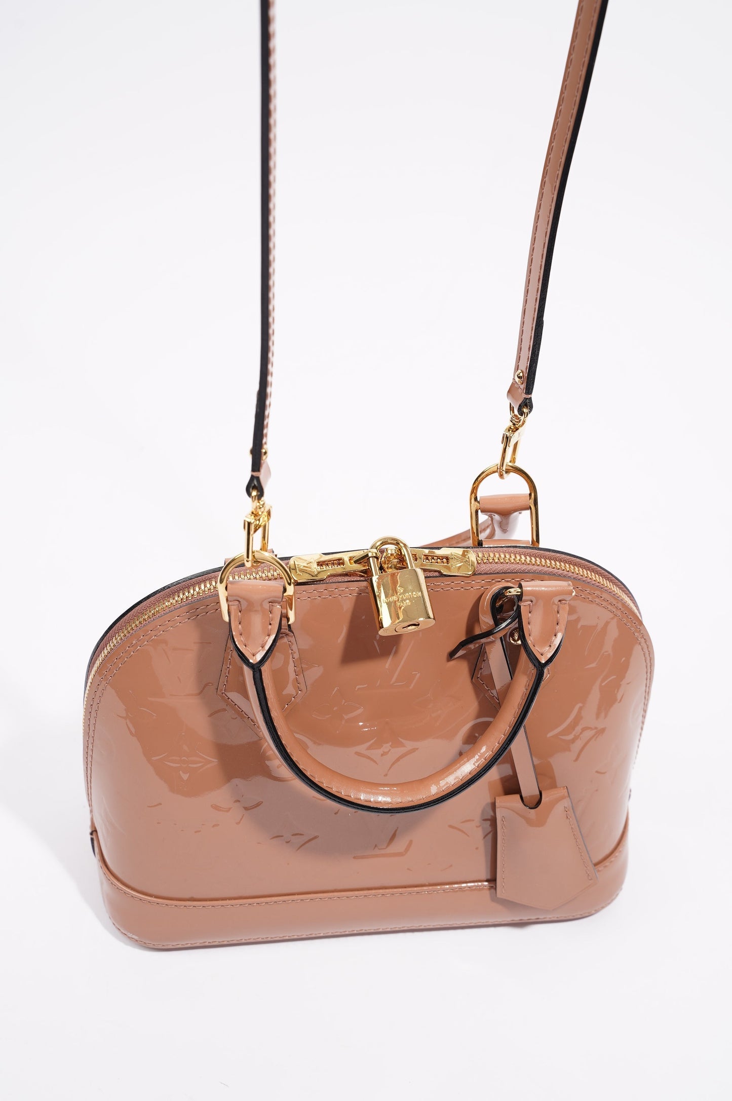 Louis Vuitton Womens Alma Rose Vernis BB Handbag