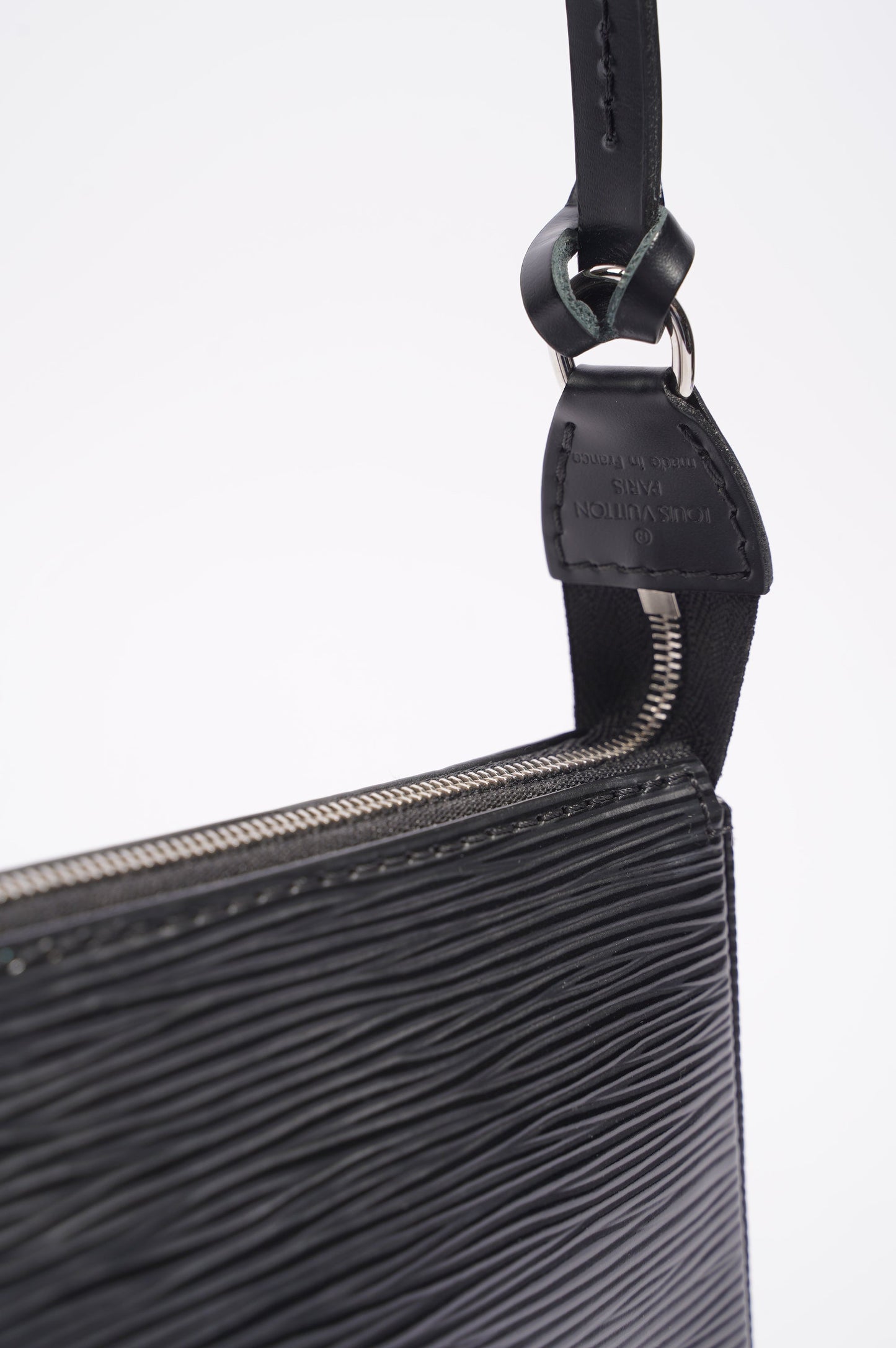 Louis Vuitton Womens Pochette Accessoires Black Epi Leather Clutch