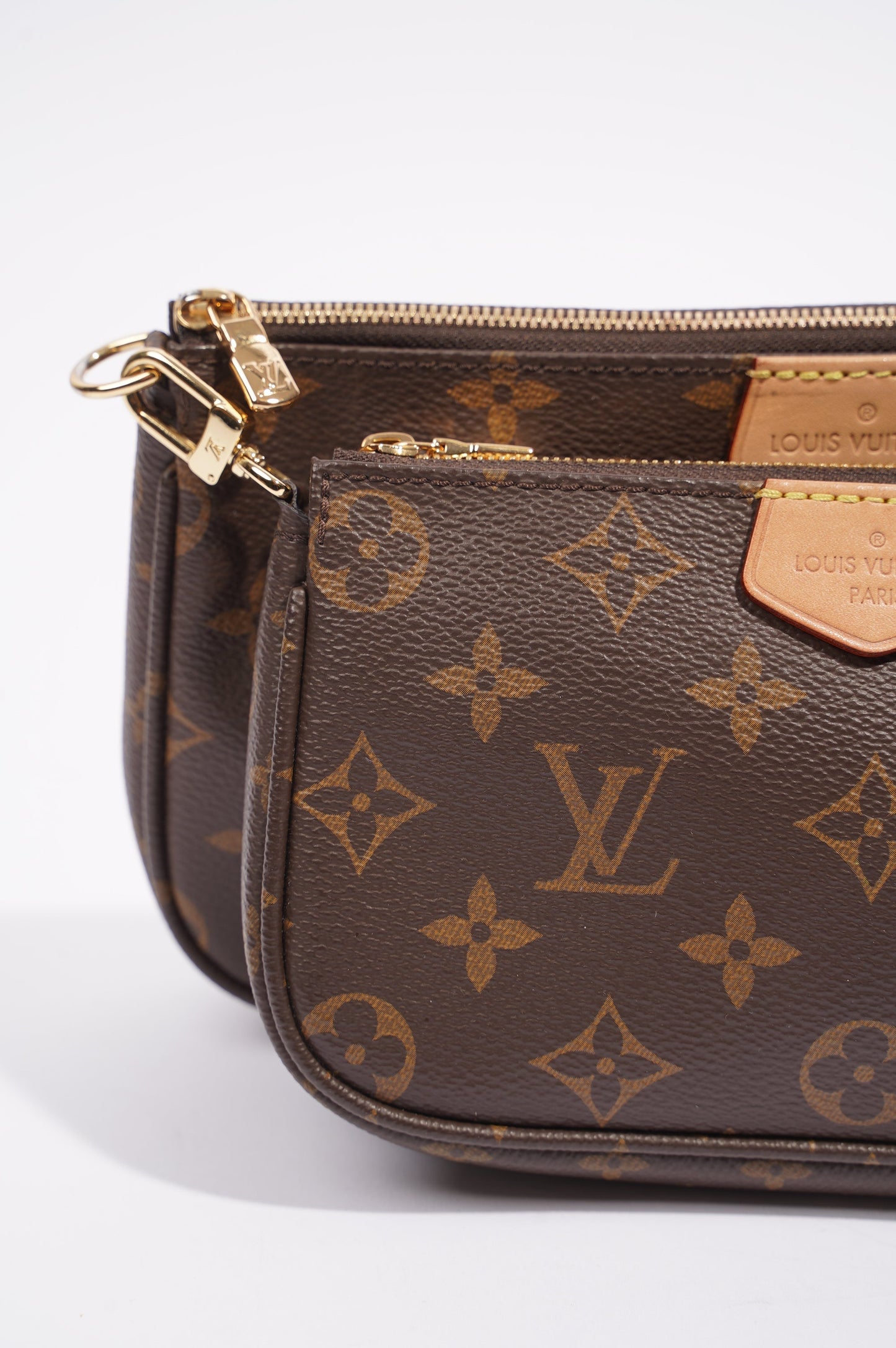 Louis Vuitton Womens Multi Pochette Accessoire Monogram Clutch