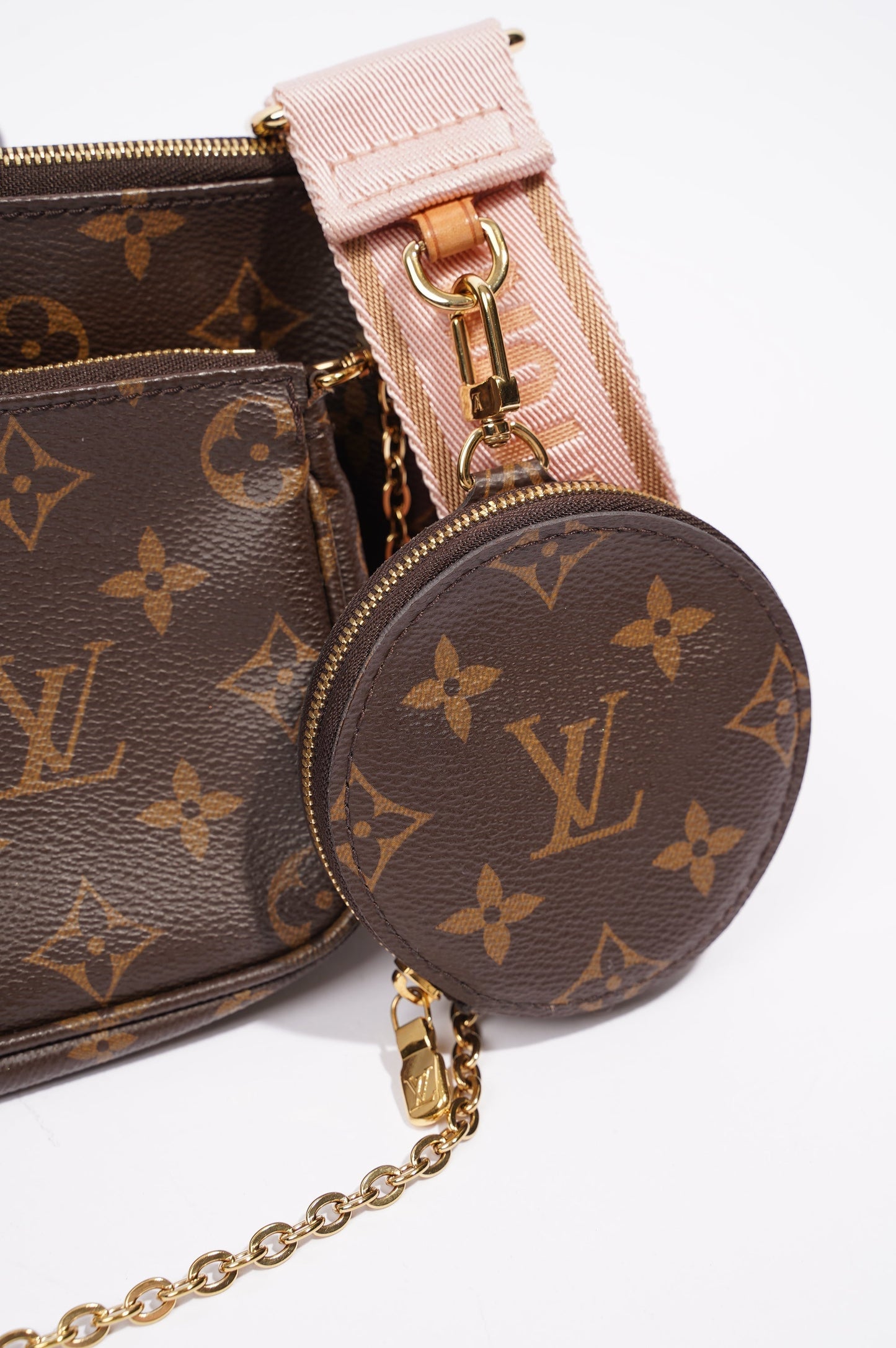 Louis Vuitton Womens Multi Pochette Accessoire Monogram Clutch