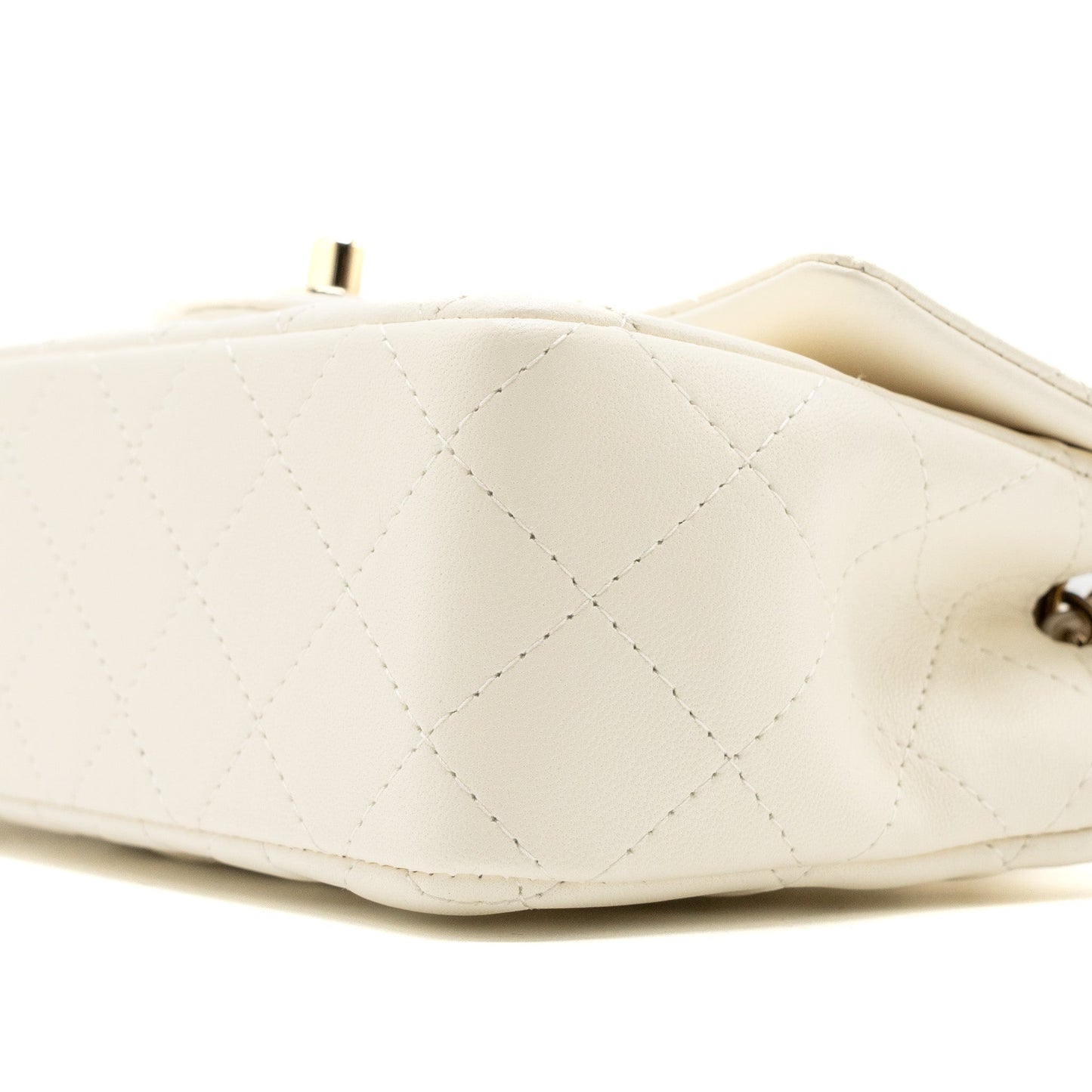 Chanel Mini Rectangular Flap Bag Lambskin White L (microchip)
