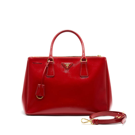 PRADA Saffiano Leather Medium in Red