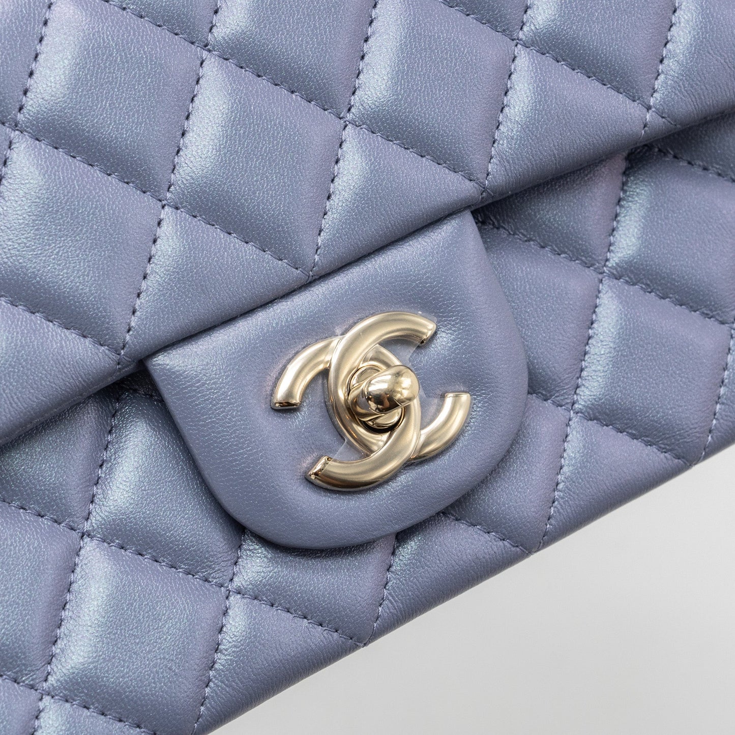 Chanel classic mini rectangular flap bag lambskin iridescent light purple L (microchip)