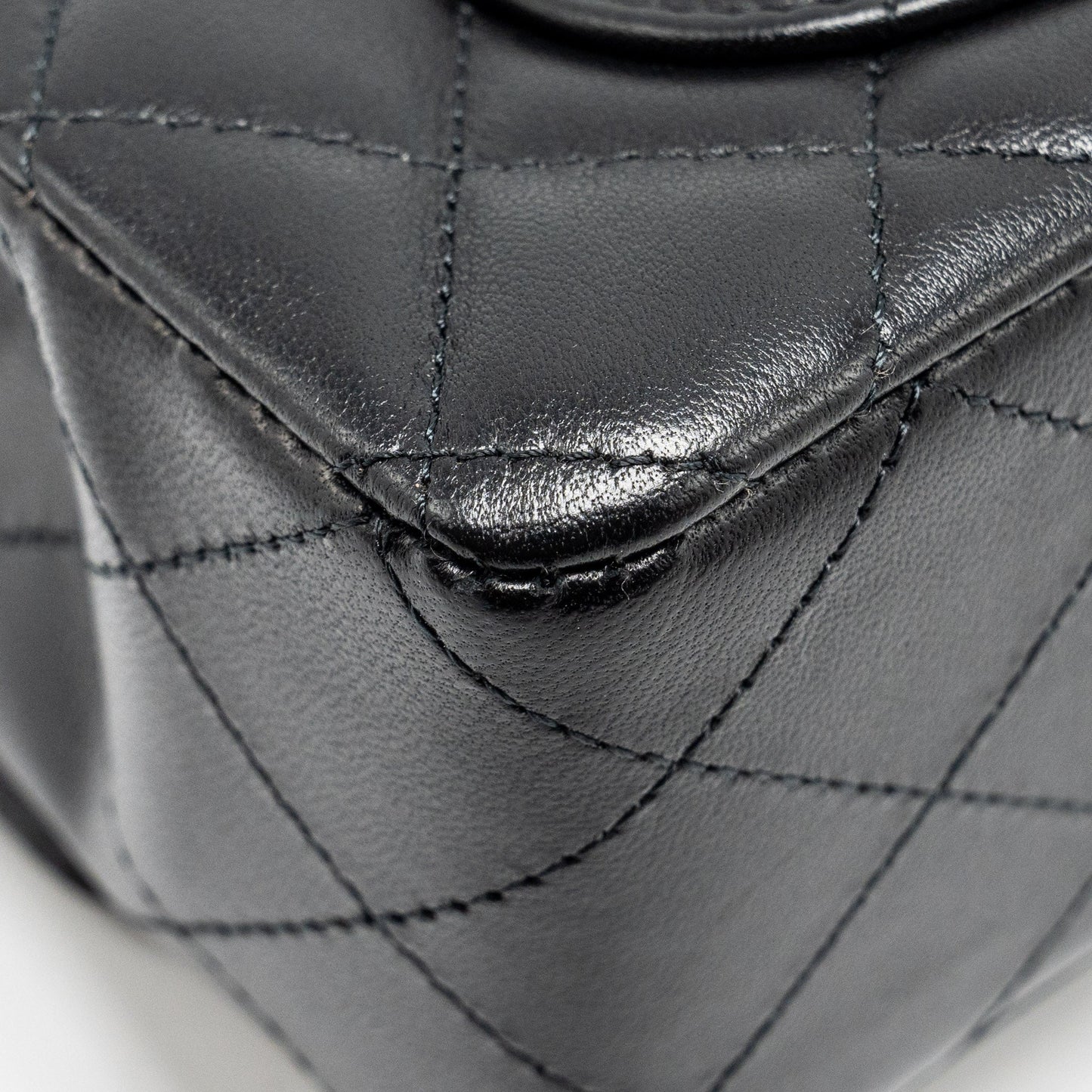 Chanel mini rectangular flap bag lambskin black L (Microchip)