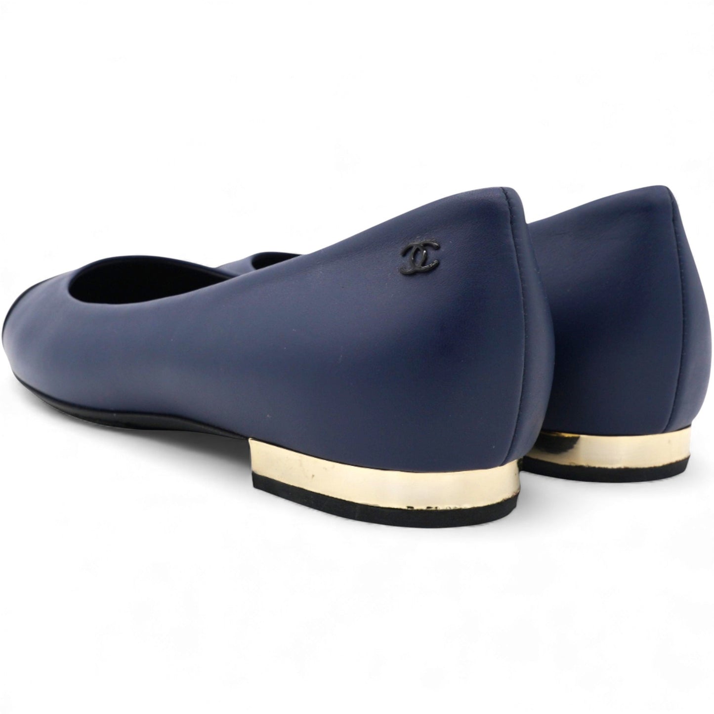 Timeless Chanel Cap Toe Flats in Blue and Black Leather Size38.5 Handbag