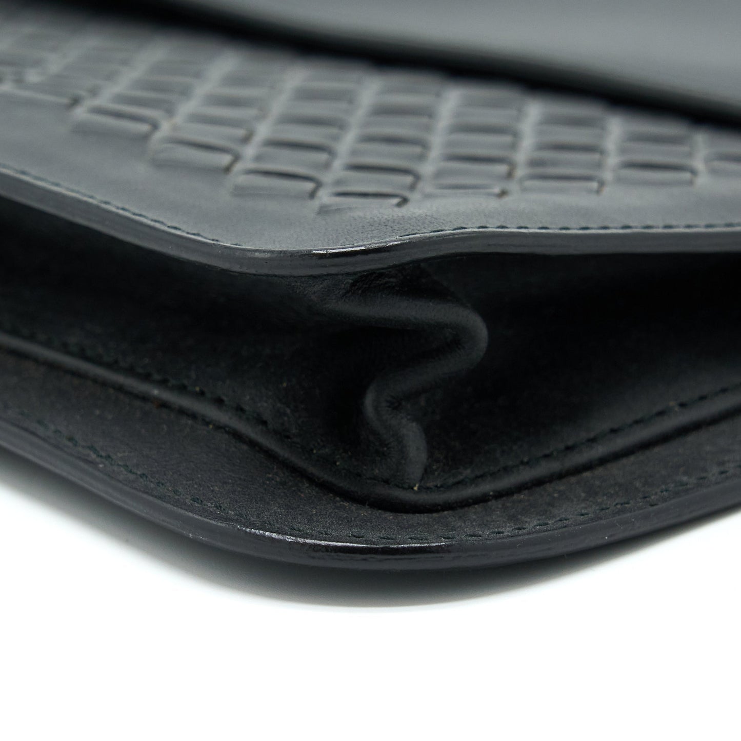 Bottega Veneta Menâs Pouch Intrecciate Black With Black Hardware