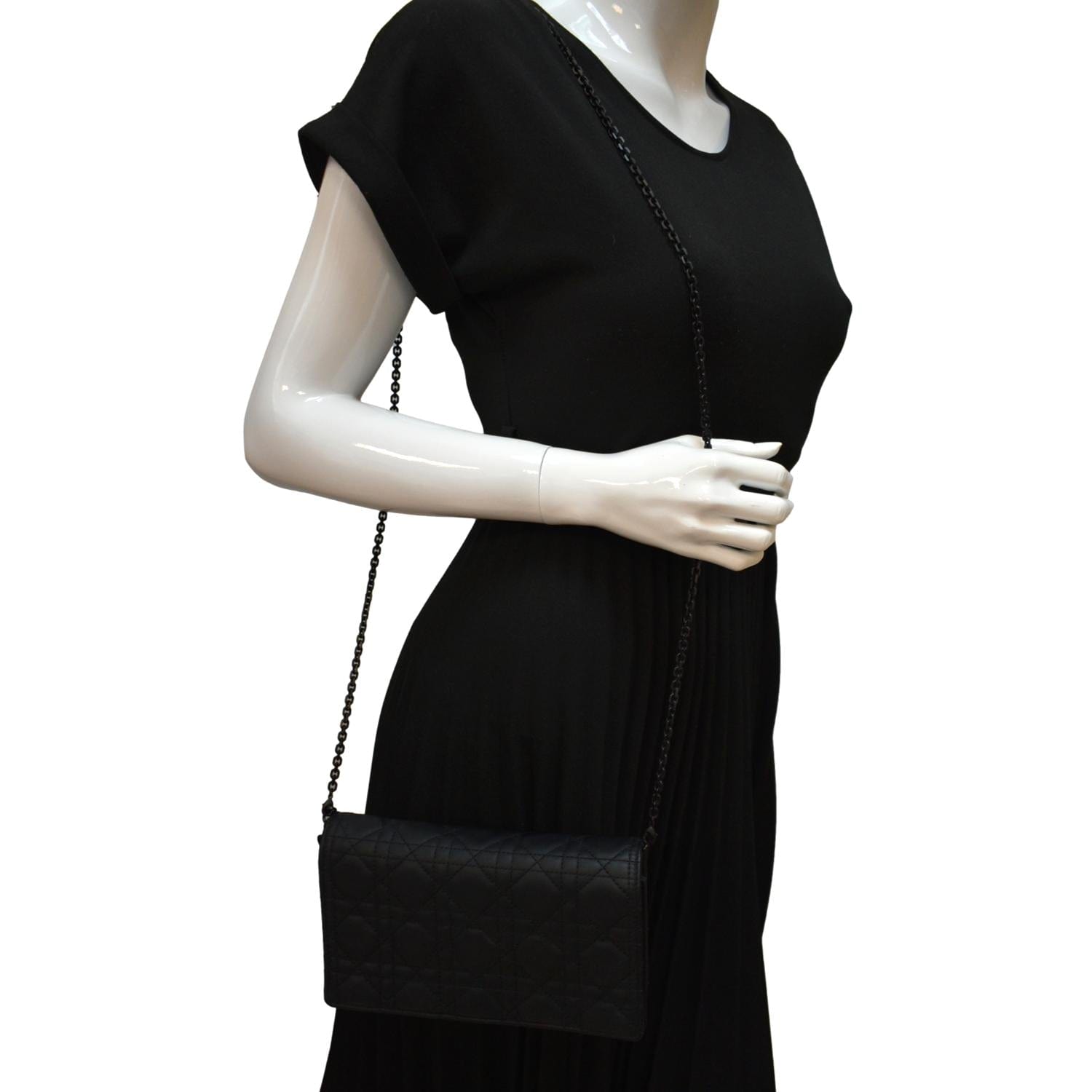 CHRISTIAN DIOR Lady Dior Cannage Leather Crossbody Chain wallet Black