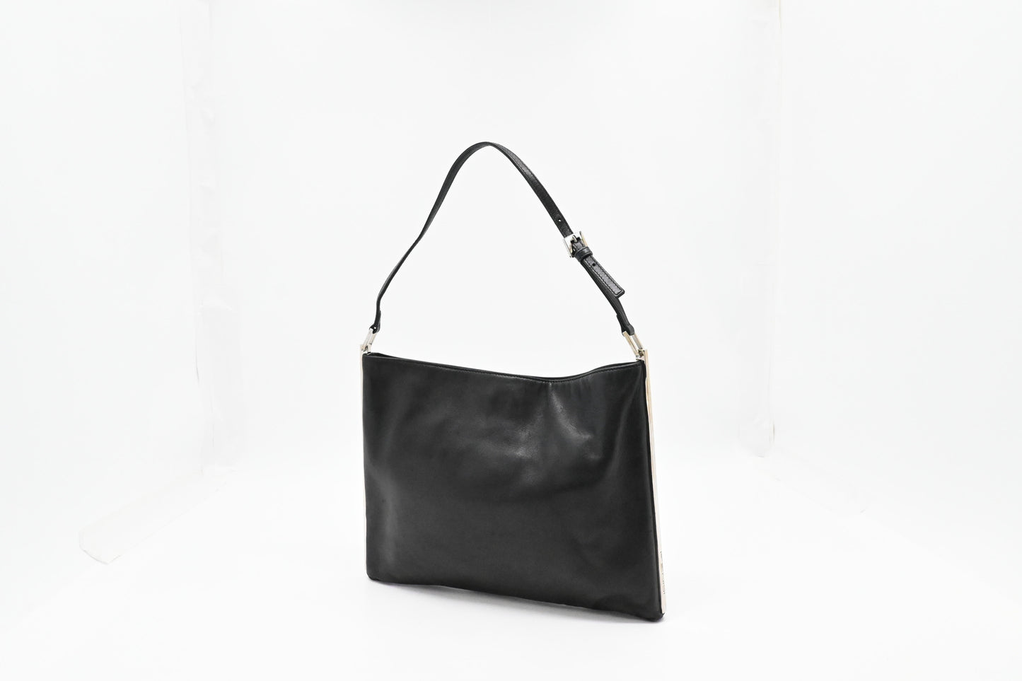 Fendi Shoulder Bag in Black Leather