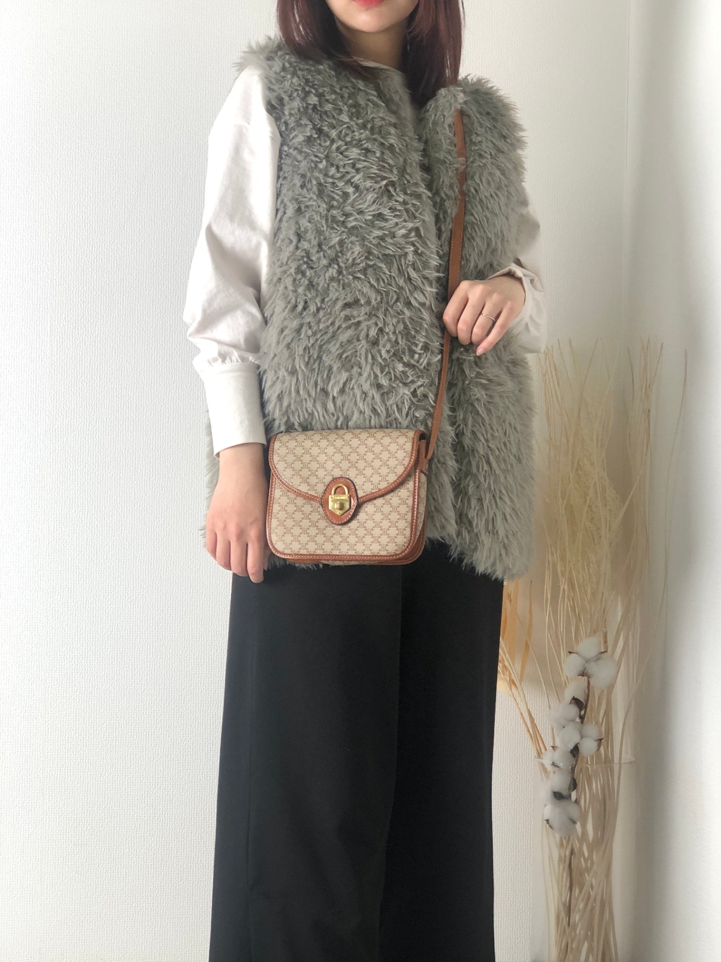 CELINE Macadam Turn Lock Shoulder bag Beige 5t7ci2