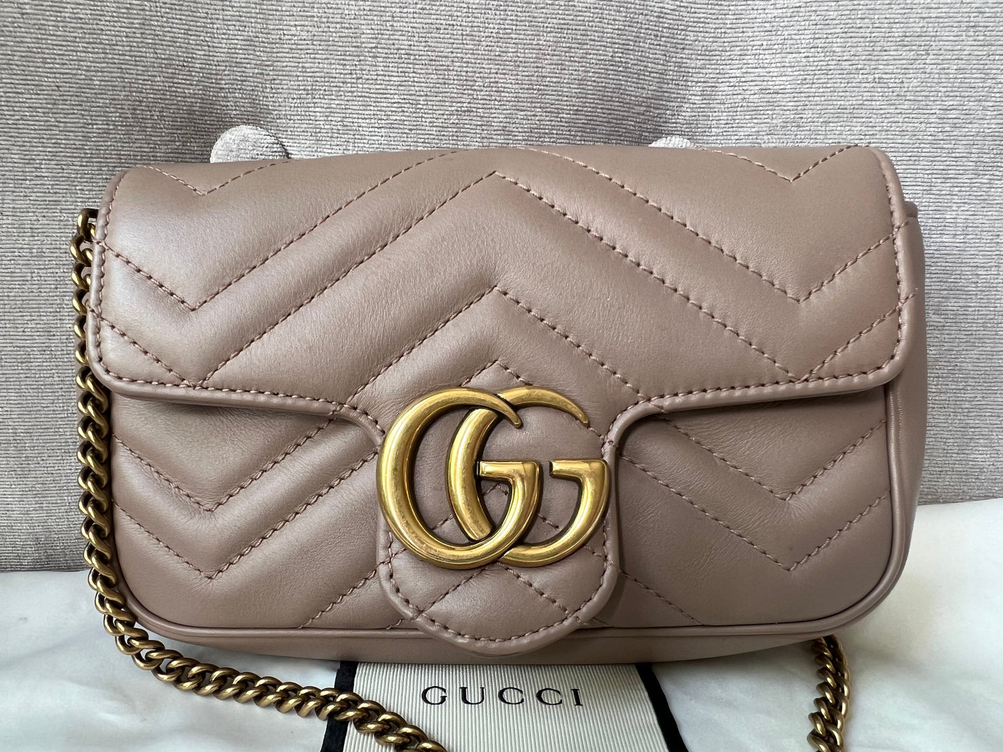 Gucci Chain Leather Shoulder Bag