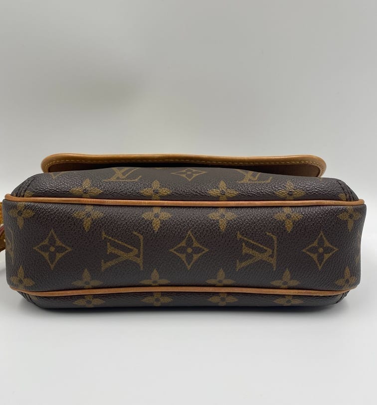 Louis Vuitton Tikal PM Pochette Clutch