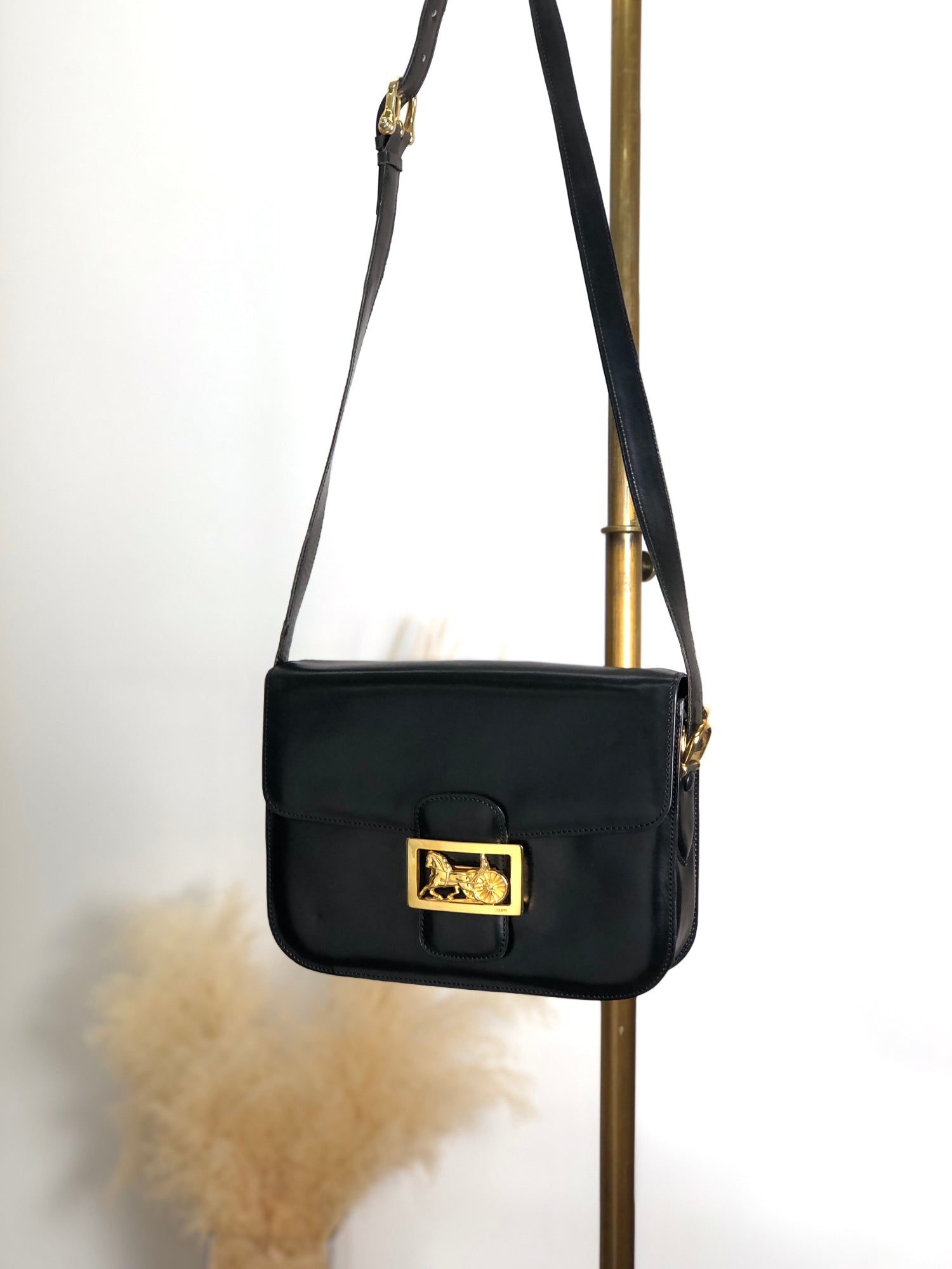 CELINE Horse Carriage Shoulder bag Black rfmfw6
