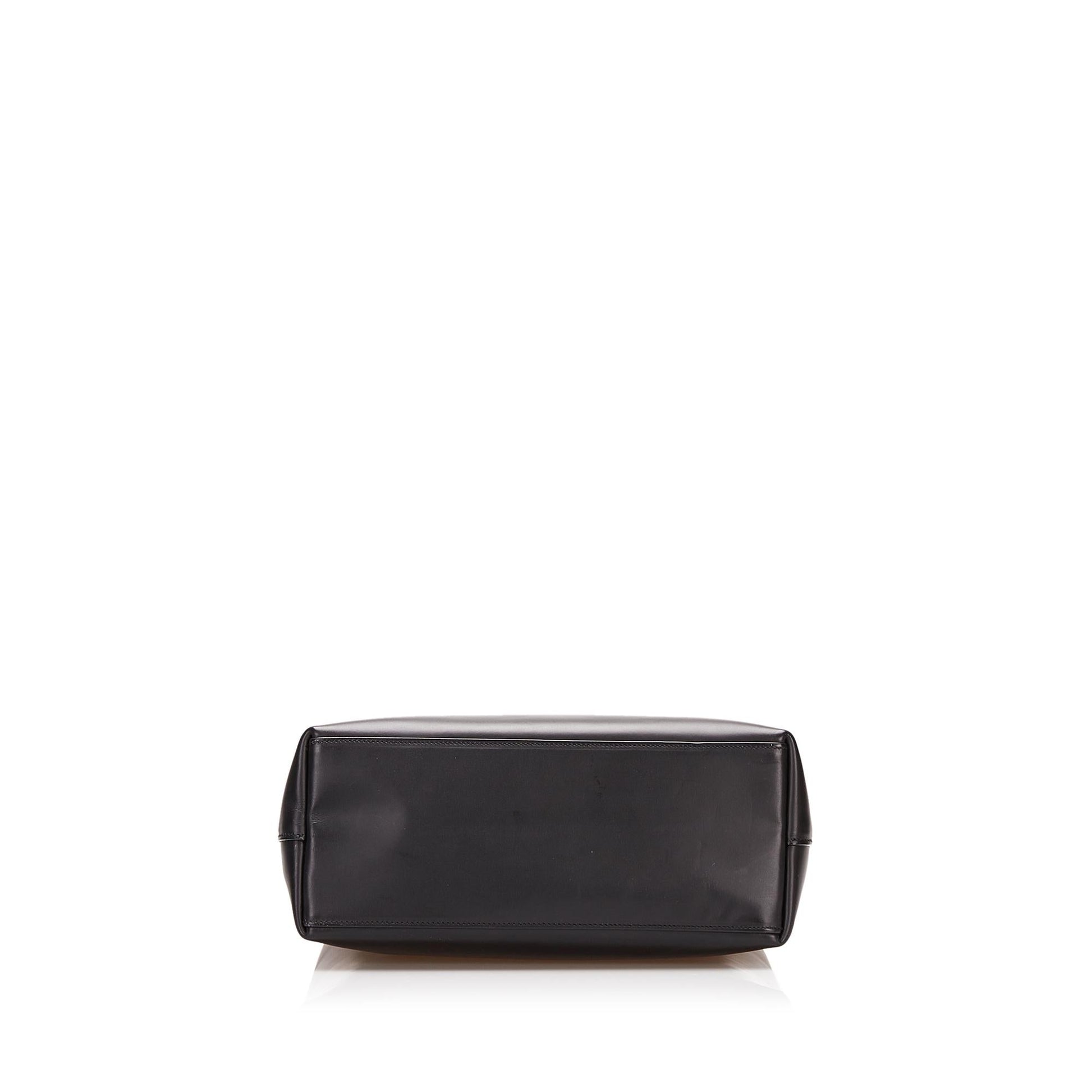 Gucci Leather Shoulder Bag