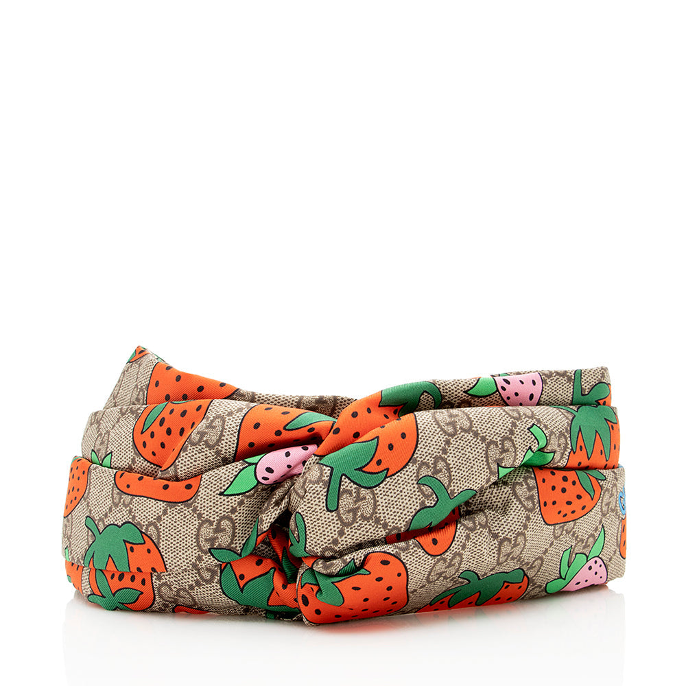Gucci GG Supreme Handbag Style 4